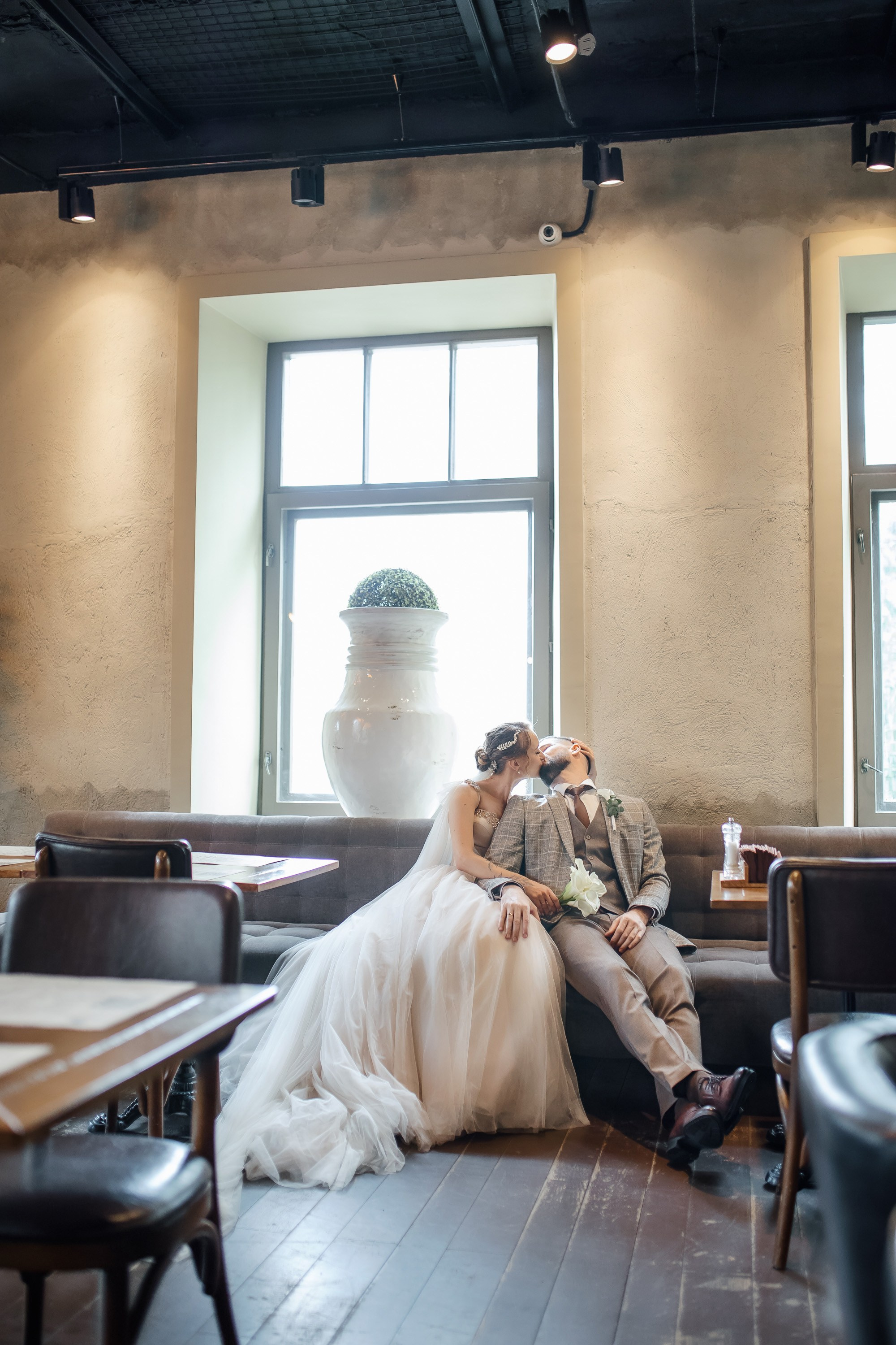 Степан и Ульяна. Утро. Загс. Прогулка. Дождь и солнце. Свадебный фотограф в Хабаровске