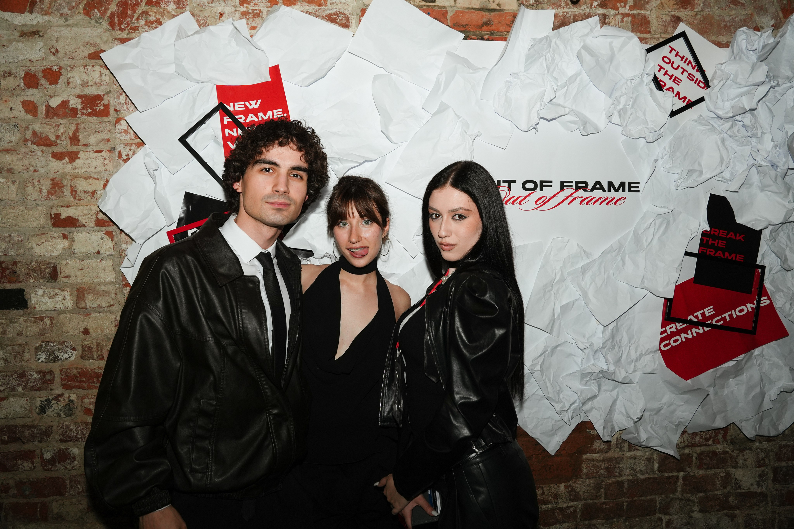 «OUT OF FRAME» / 18.06. Репортажный фотограф в Москве Старовойтов Матвей