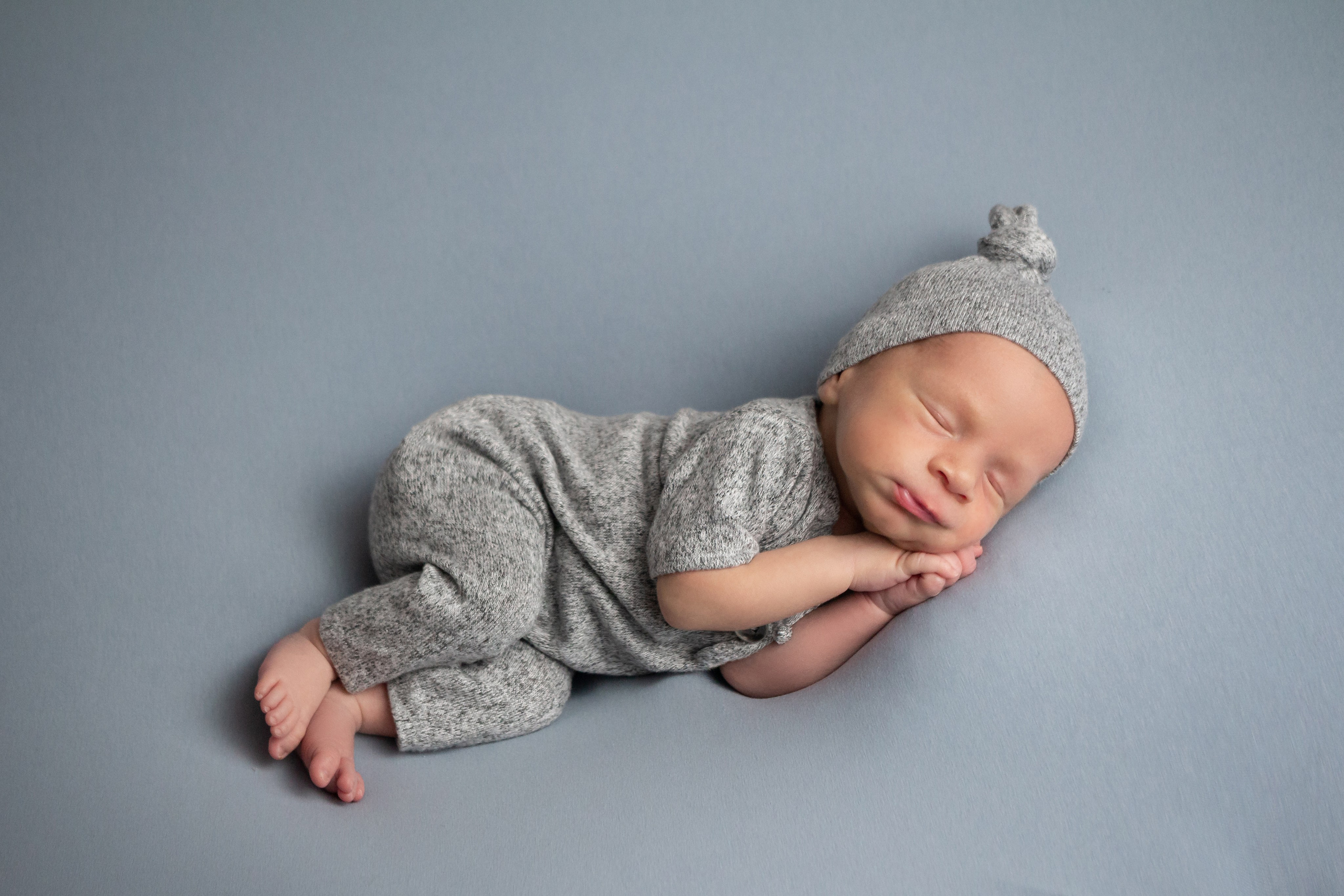 Классический стиль newborn. Фотограф новорождённых Анапа Елена Кушнарь