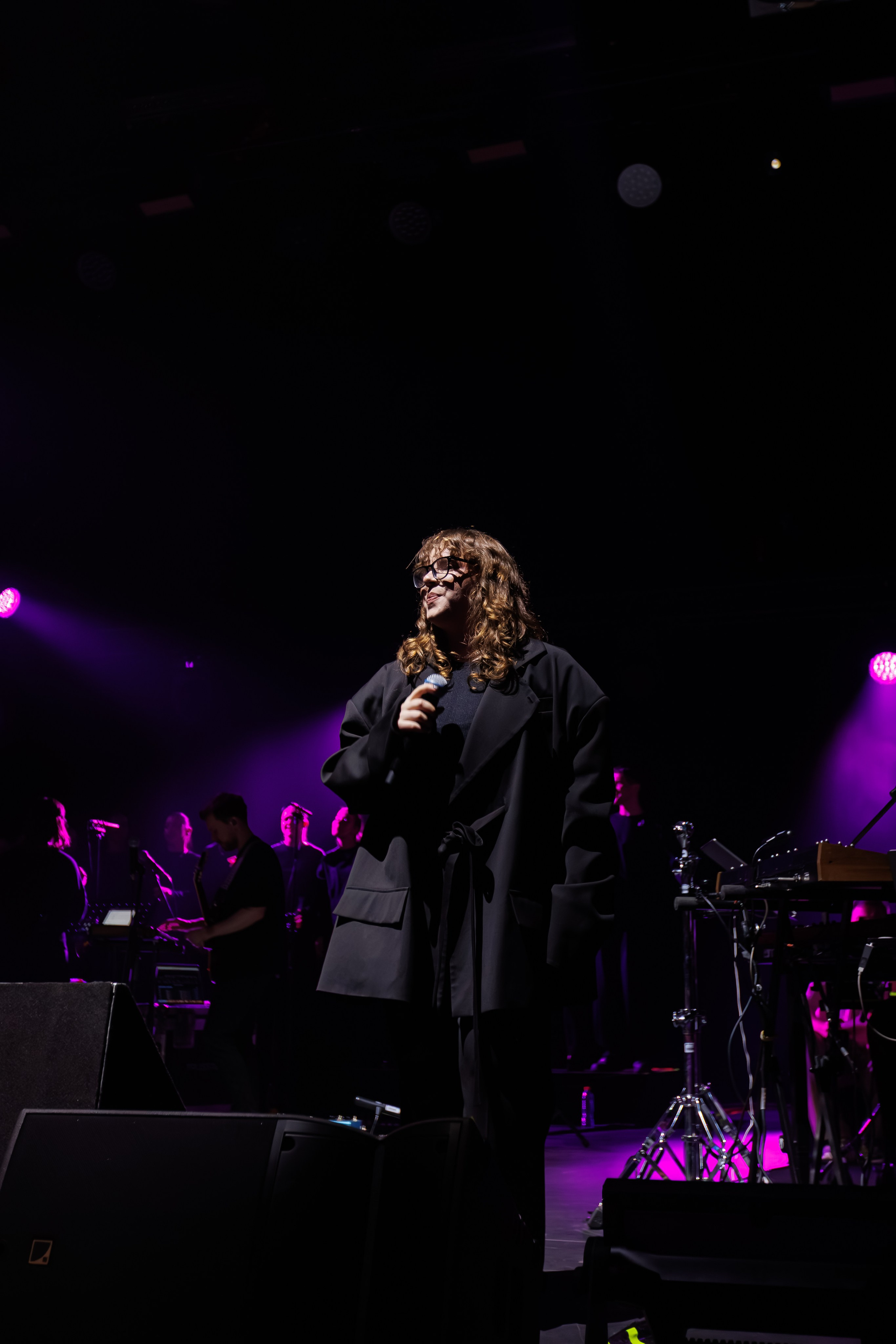 Concert Photography in Dubai — Anton Belyaev Live Performance. Evgen Yatsenko — Photographer in Dubai