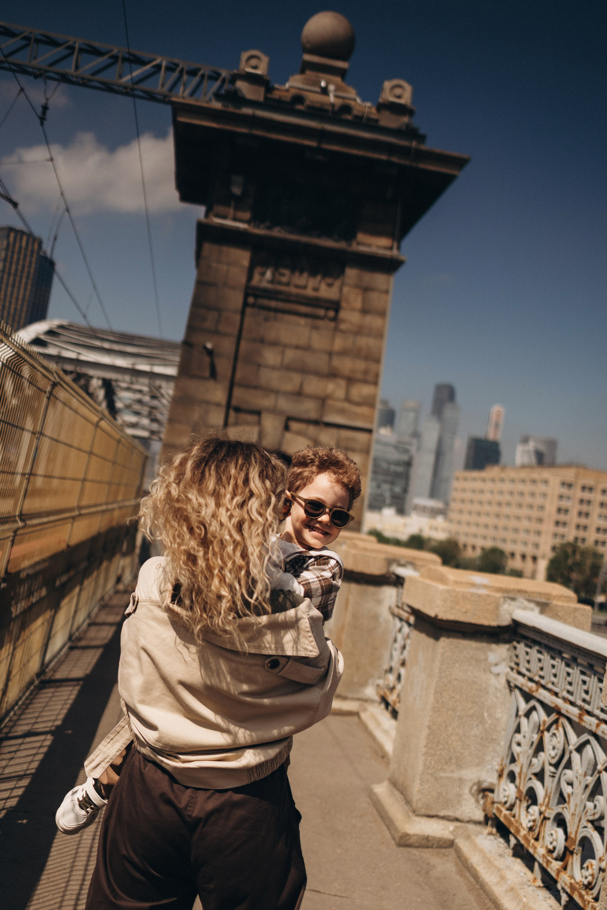 Женя и Яша, Бережковский мост. Семейный фотограф в Москве Марина Петра
