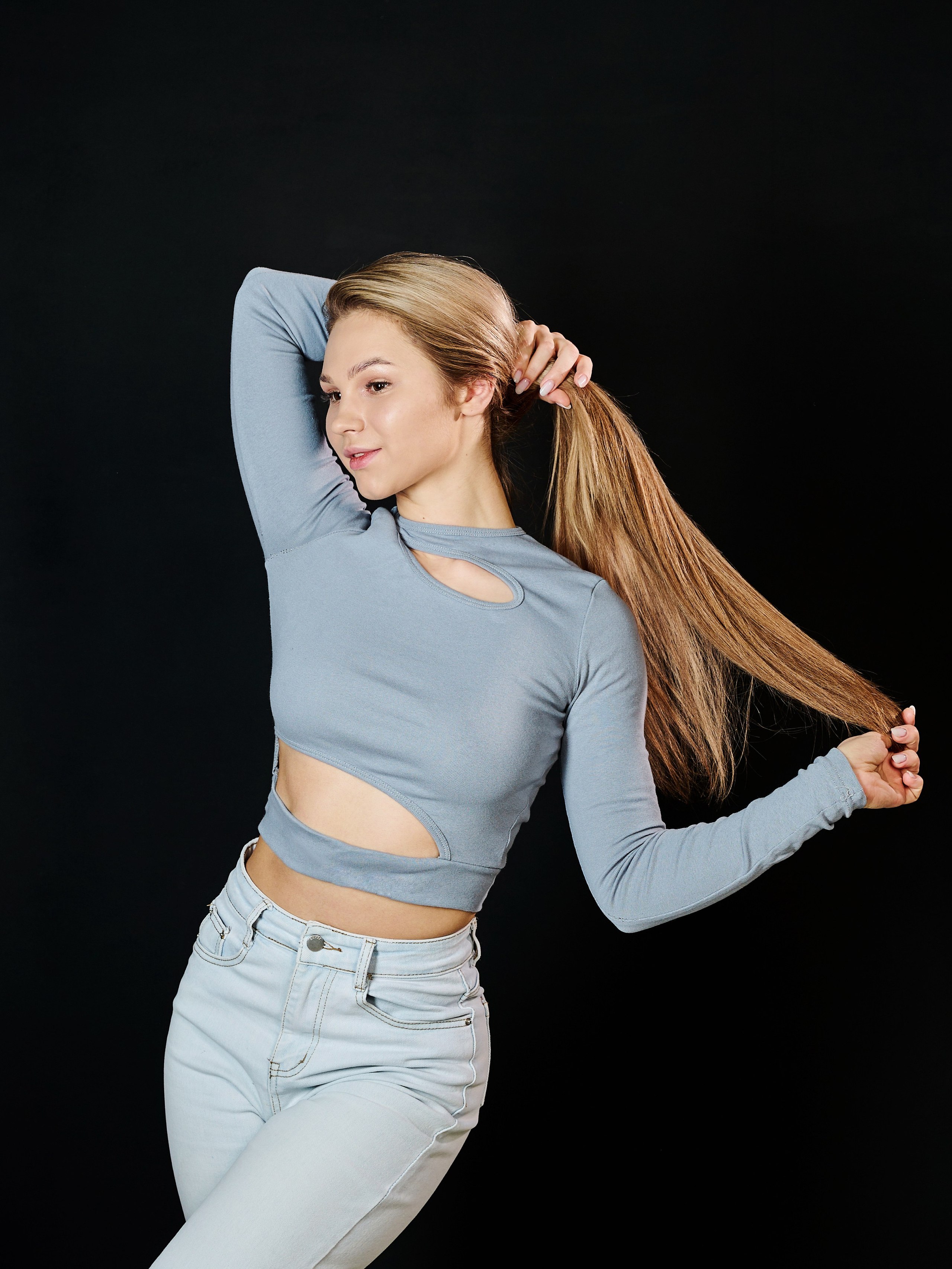 Фотосъёмка одежды. Выпускные альбомы. Предметная и контент съёмка. Фотостудия Klass