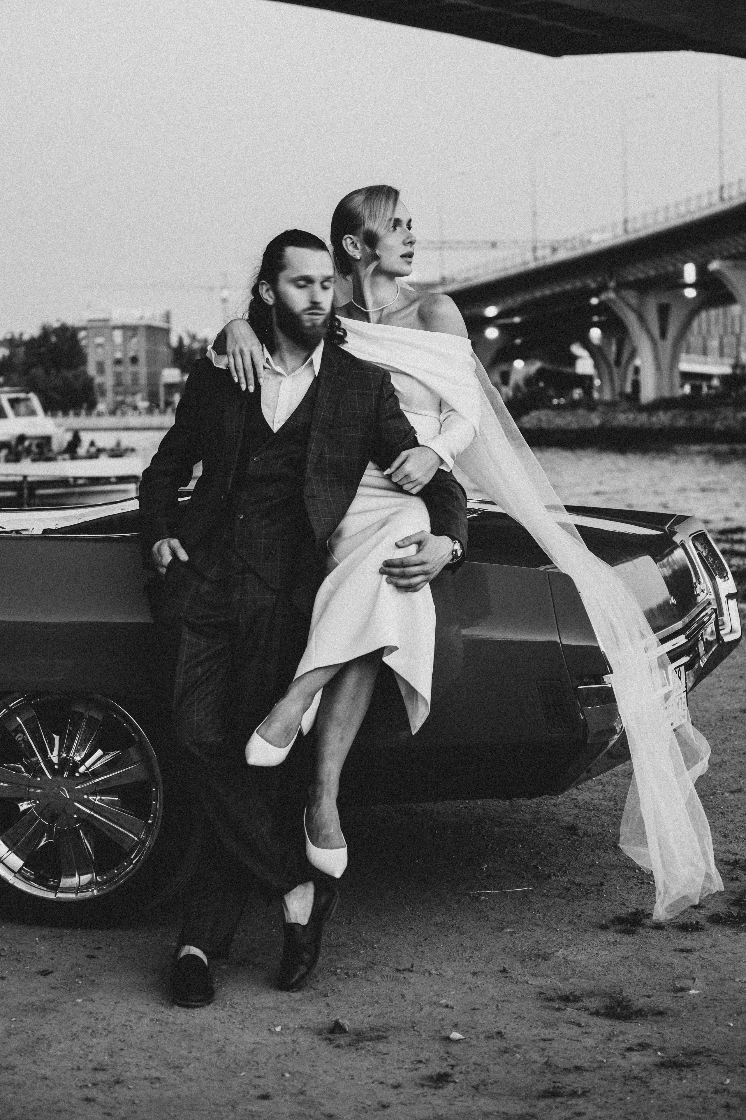 СВАДЕБНАЯ СЬЕМКА ВОЗЛЕ МСОТА БЕТАНКУРА НА КАБРИОЛЕТЕ. Профессиональный фотограф, Санкт-Петербург — Виктория Богомолова