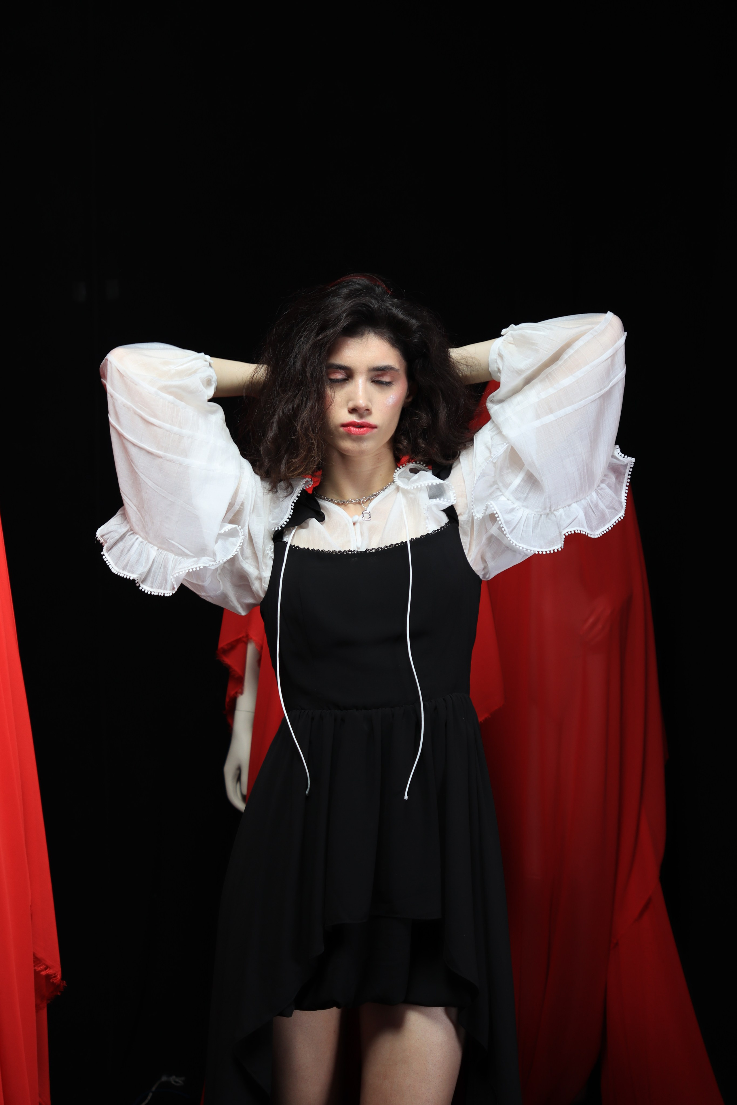 Студийная женская фотосессия | Москва, май 2025. Женский портретный фотограф в Москве Подгорнова Екатерина