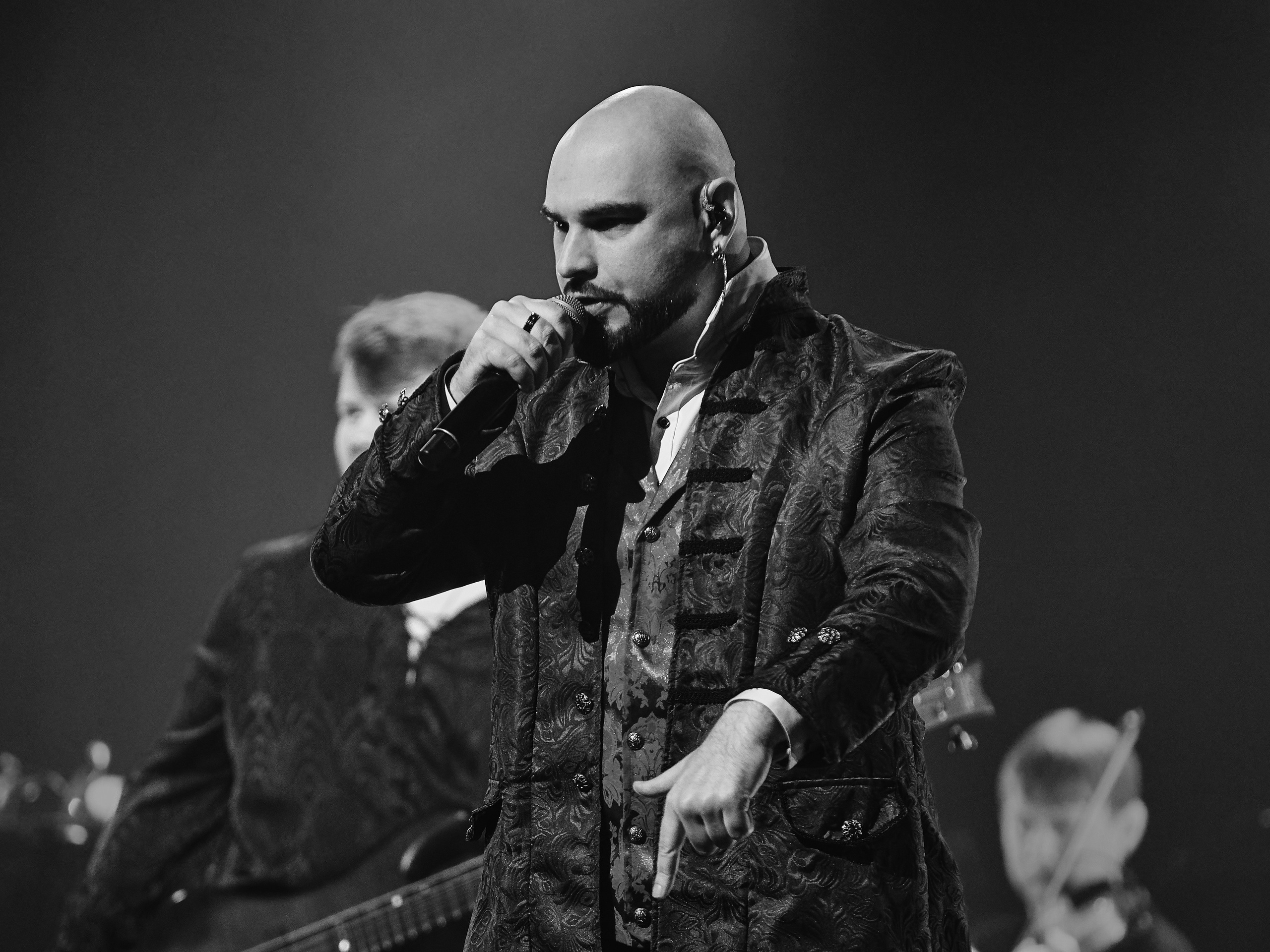 Saphath с симф.оркестром. Фотограф. г. Южно-Сахалинск. Олег Толстов