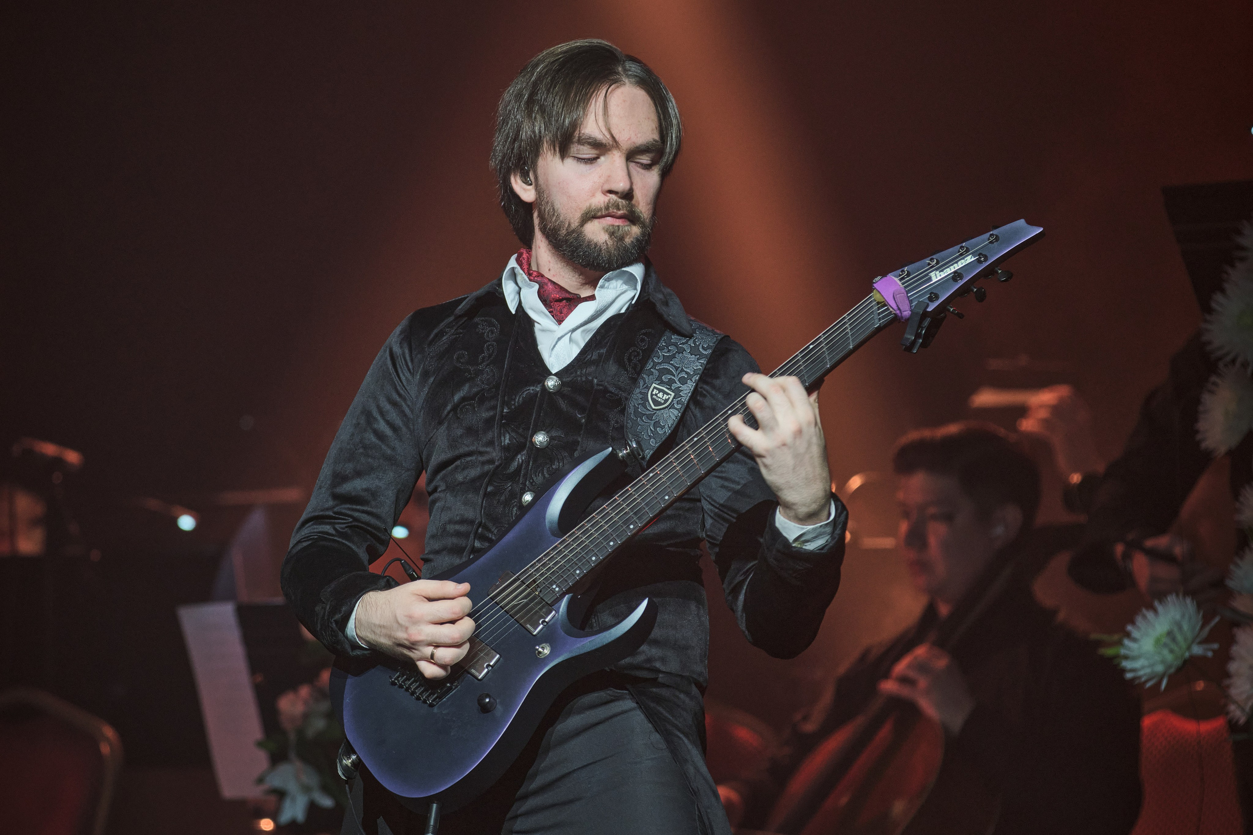 Saphath с симф.оркестром. Фотограф. г. Южно-Сахалинск. Олег Толстов