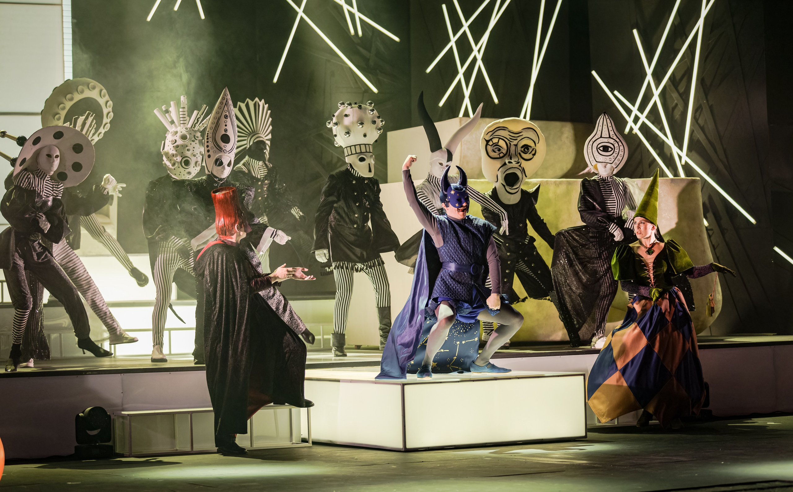 Любовь к трем апельсинам_Чехов Центр. Фотограф. г. Южно-Сахалинск. Олег Толстов