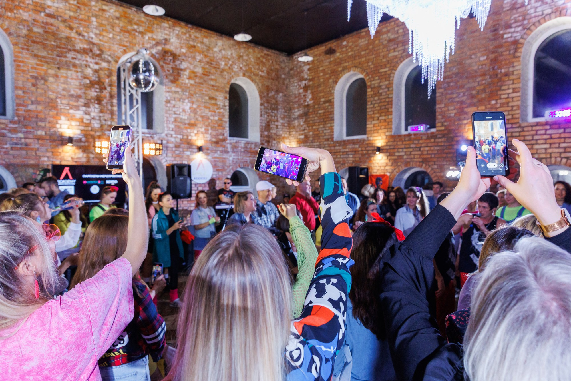 Вечеринка в стиле 90-х. Свадебный фотограф в Нижнем Новгороде и Москве Сергей Воробьев