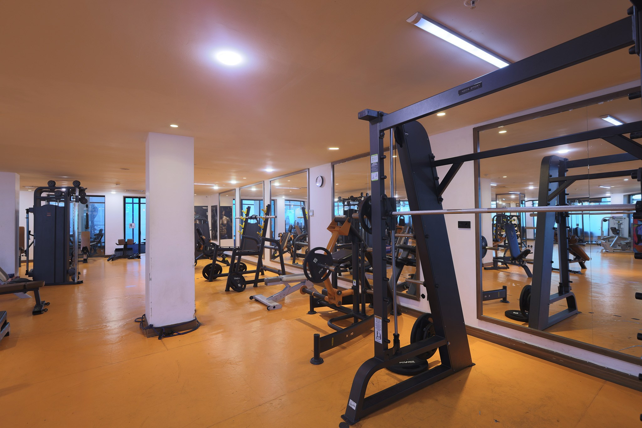 SKY TOWER (METRO CITY). Режиссёр, клипмейкер, фотограф — Андрей Охота