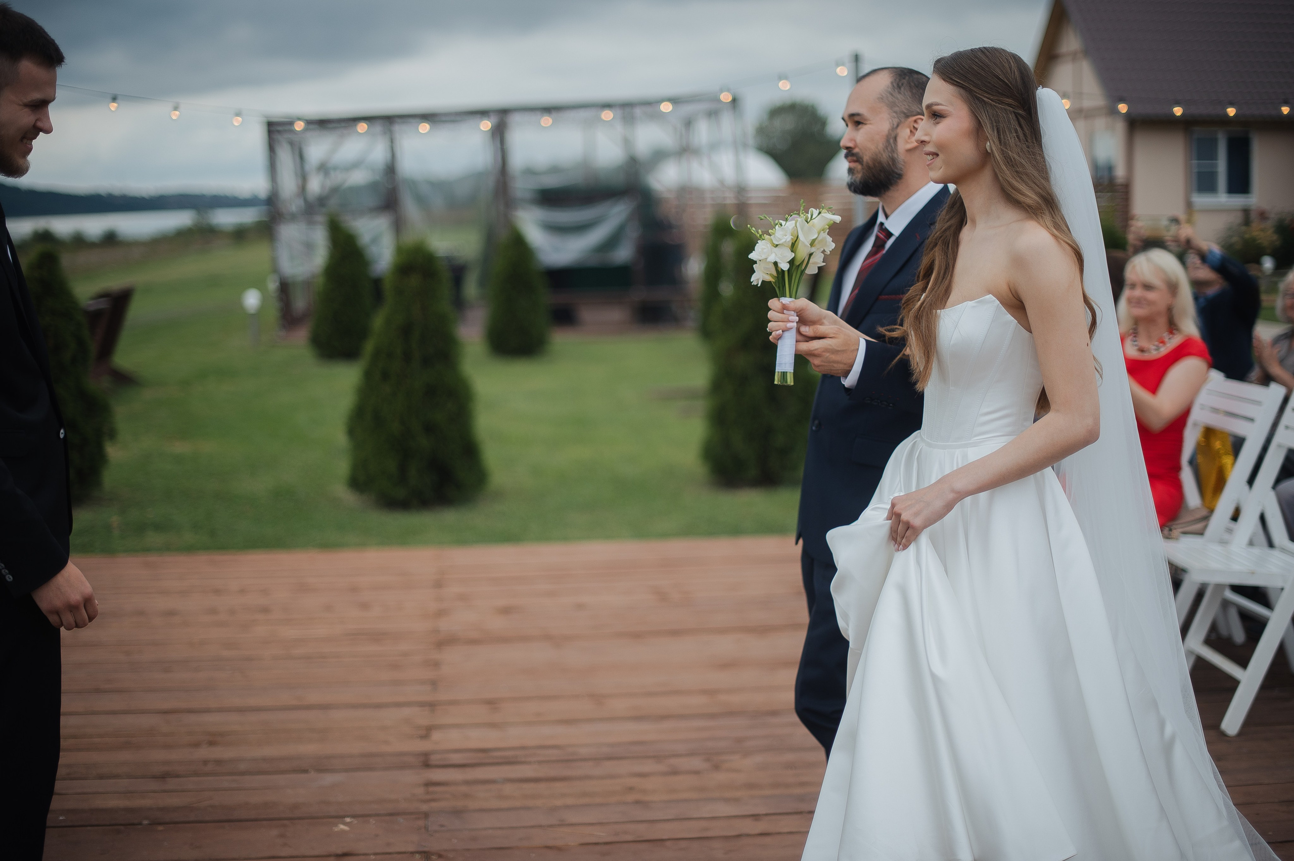 Свадьба на берегу Волги. Свадебный фотограф в Ярославле Денис Медоваров