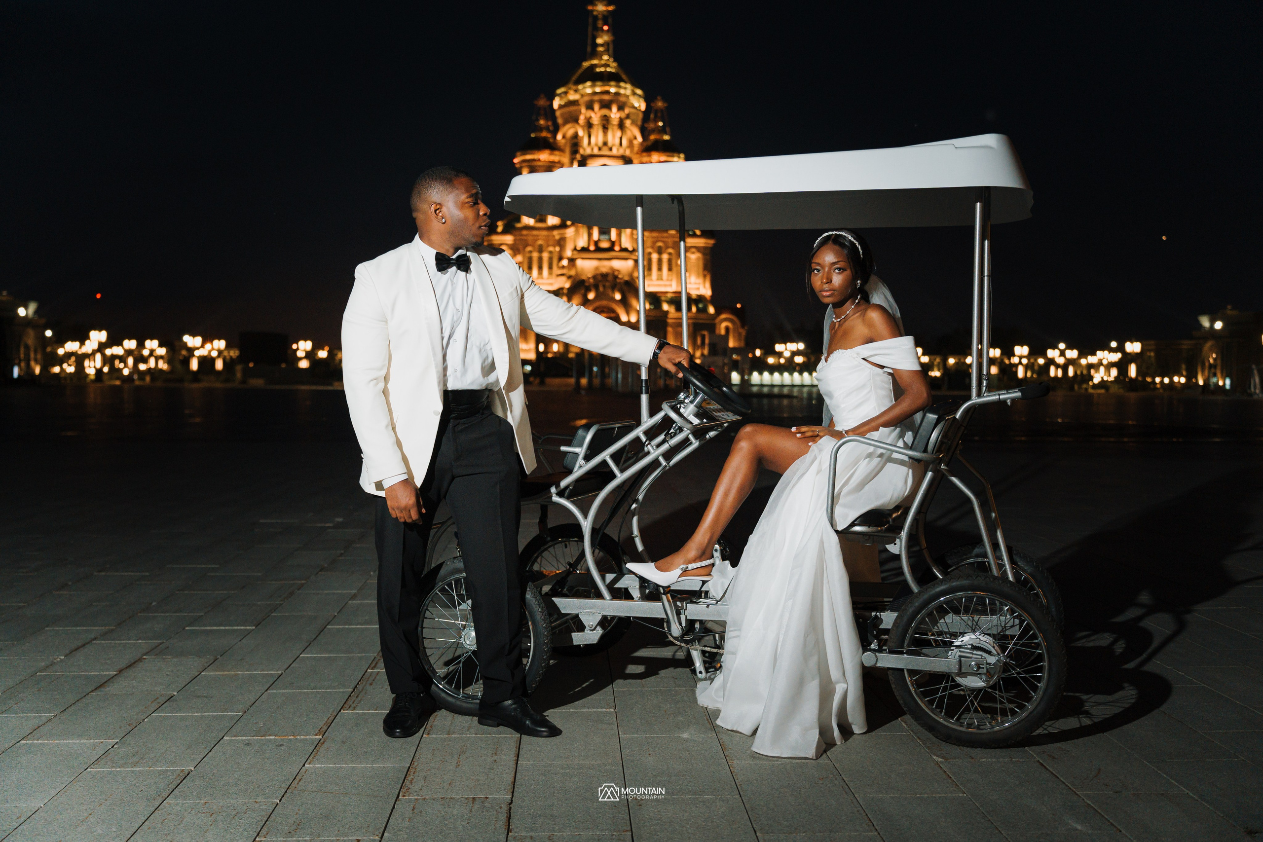 Bernise & Daniel. Photographer based in moscow Peter Tchana