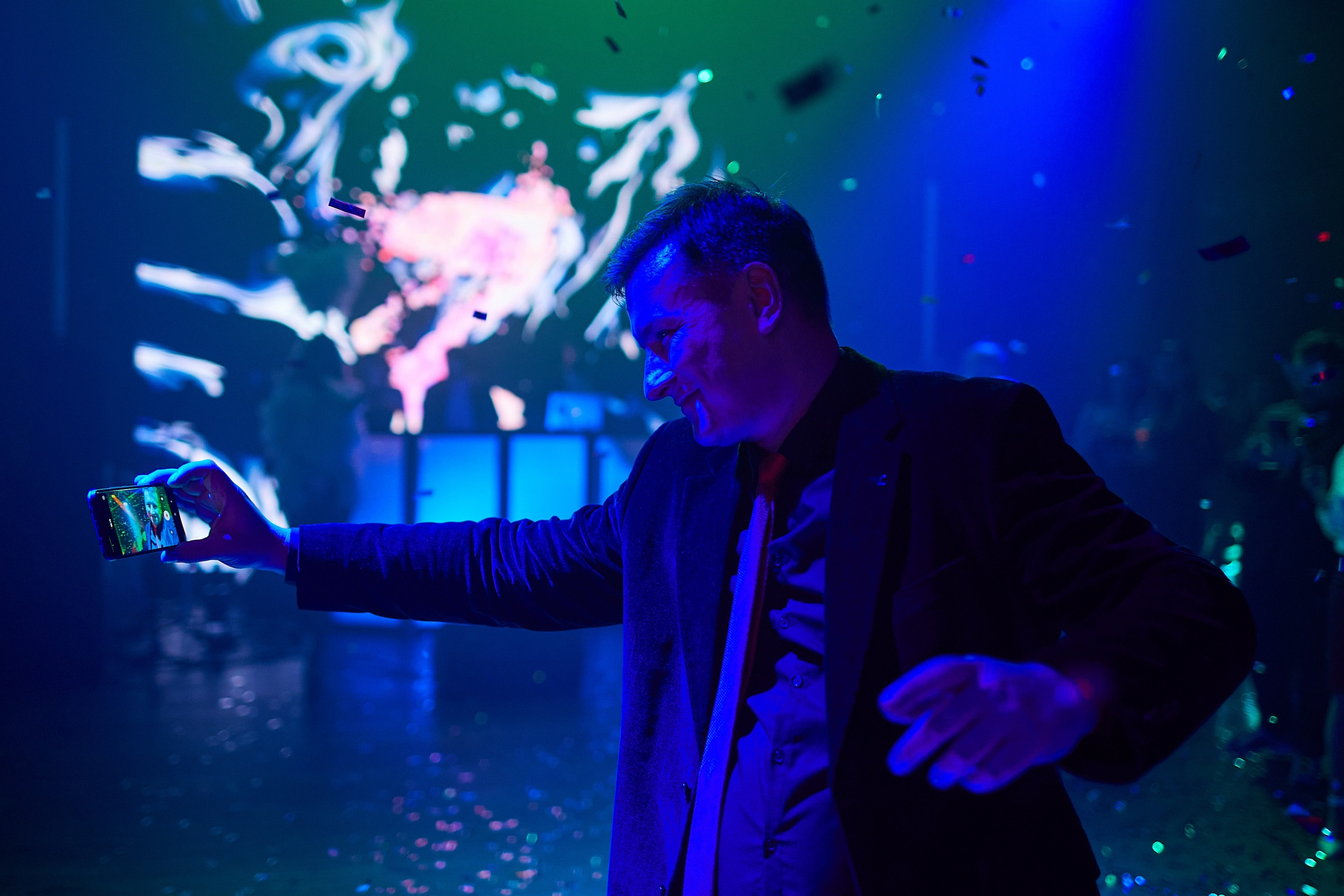 RADUGADESIGN. Александр Осин — корпоративный и семейный фотограф в Москве