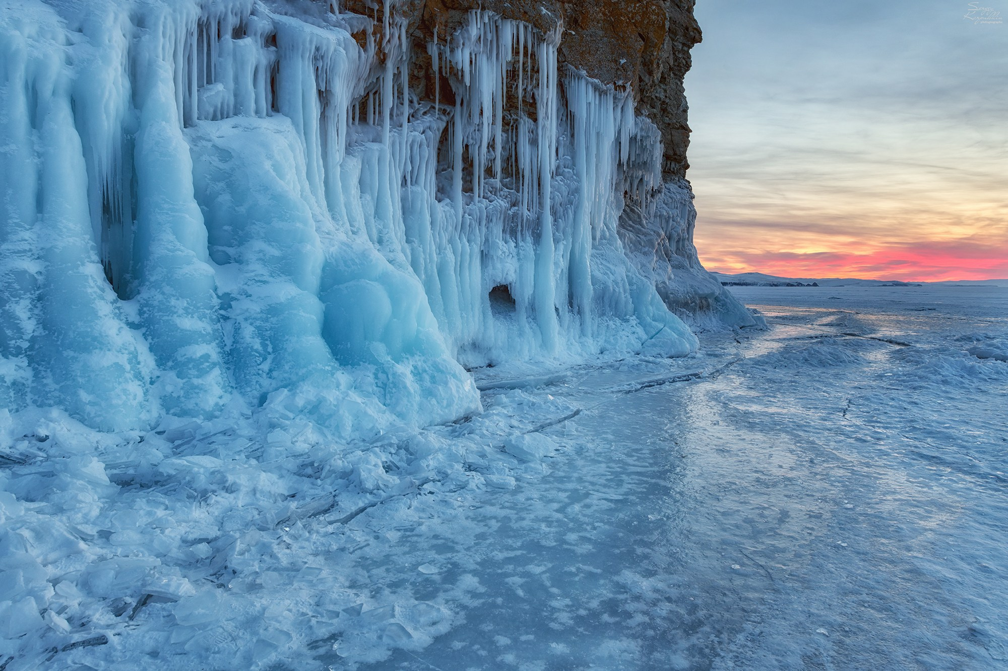По раннему льду байкала на хивусе и авто