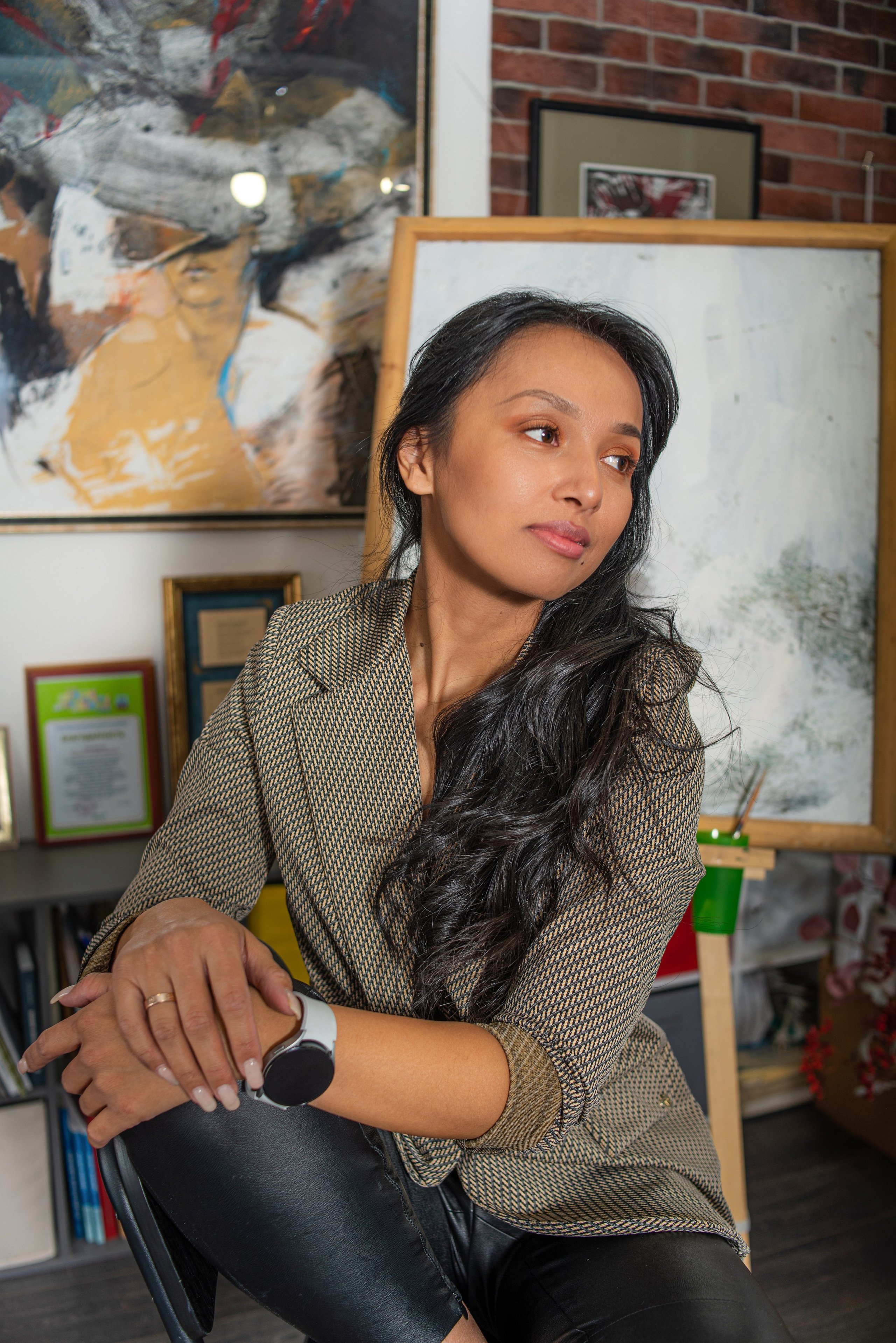 Фотоконтент, женский портрет. Занимаюсь профессиональной фотографией и живу рядом с Байкалом. Работаю в разных жанрах