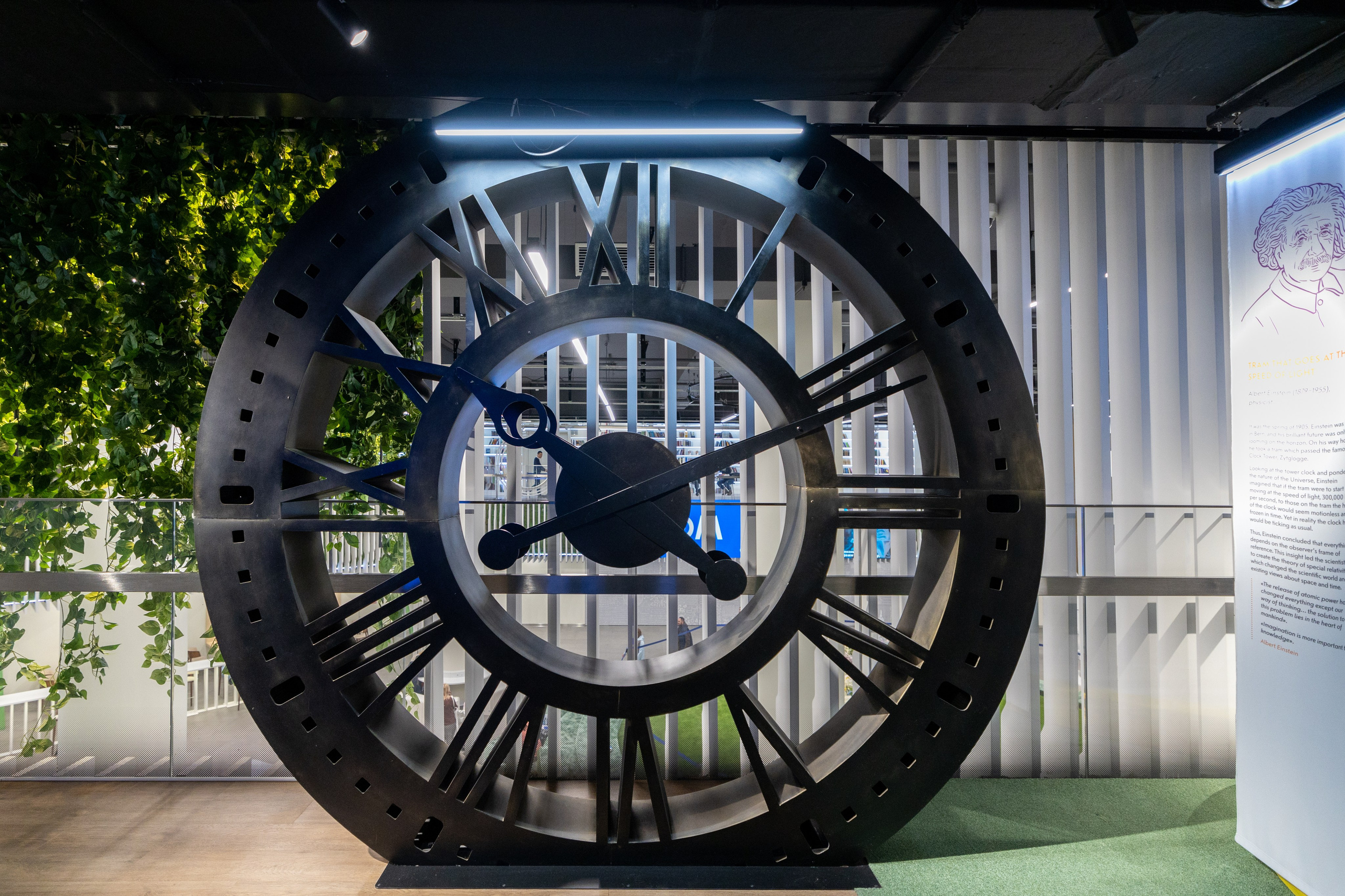 Выставка в павильоне АТОМ. Фотографирую жизнь! Московский фотограф волонтер