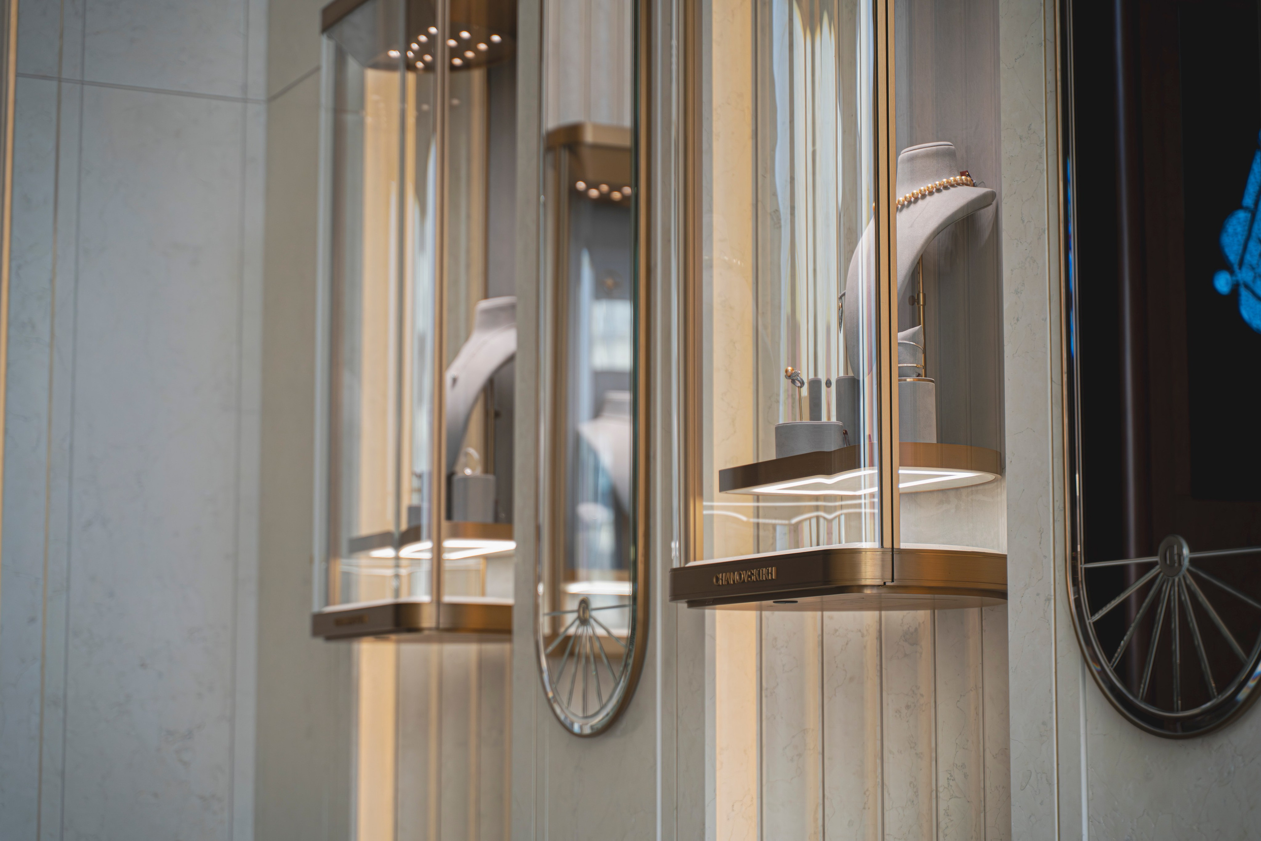 КАМ. Ювелирный дом CHAMOVSКIKH. Видеограф для бизнеса в Санкт-Петербурге — съёмка производств, выставок, B2B