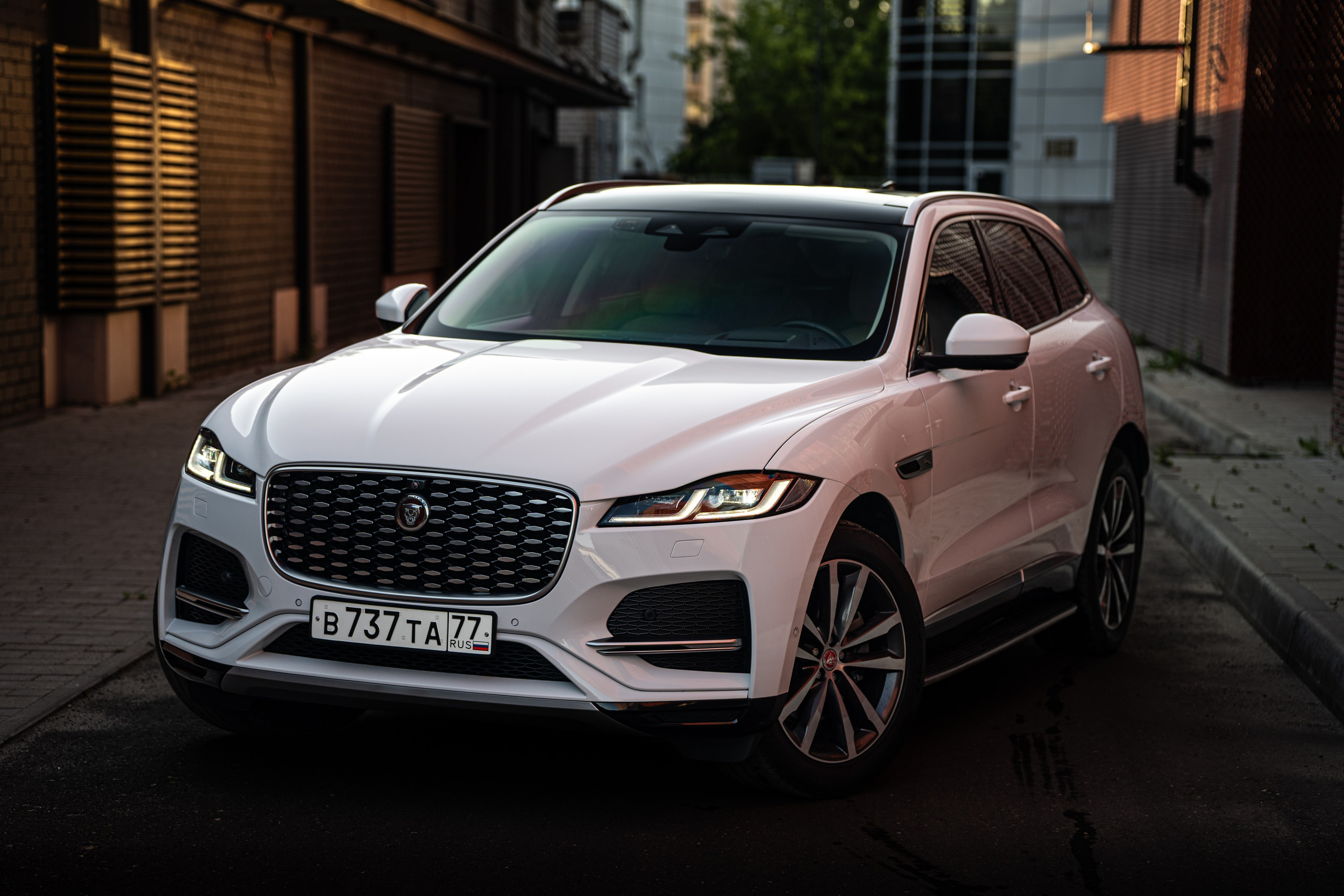 JAGUAR F-PACE. OZ Production