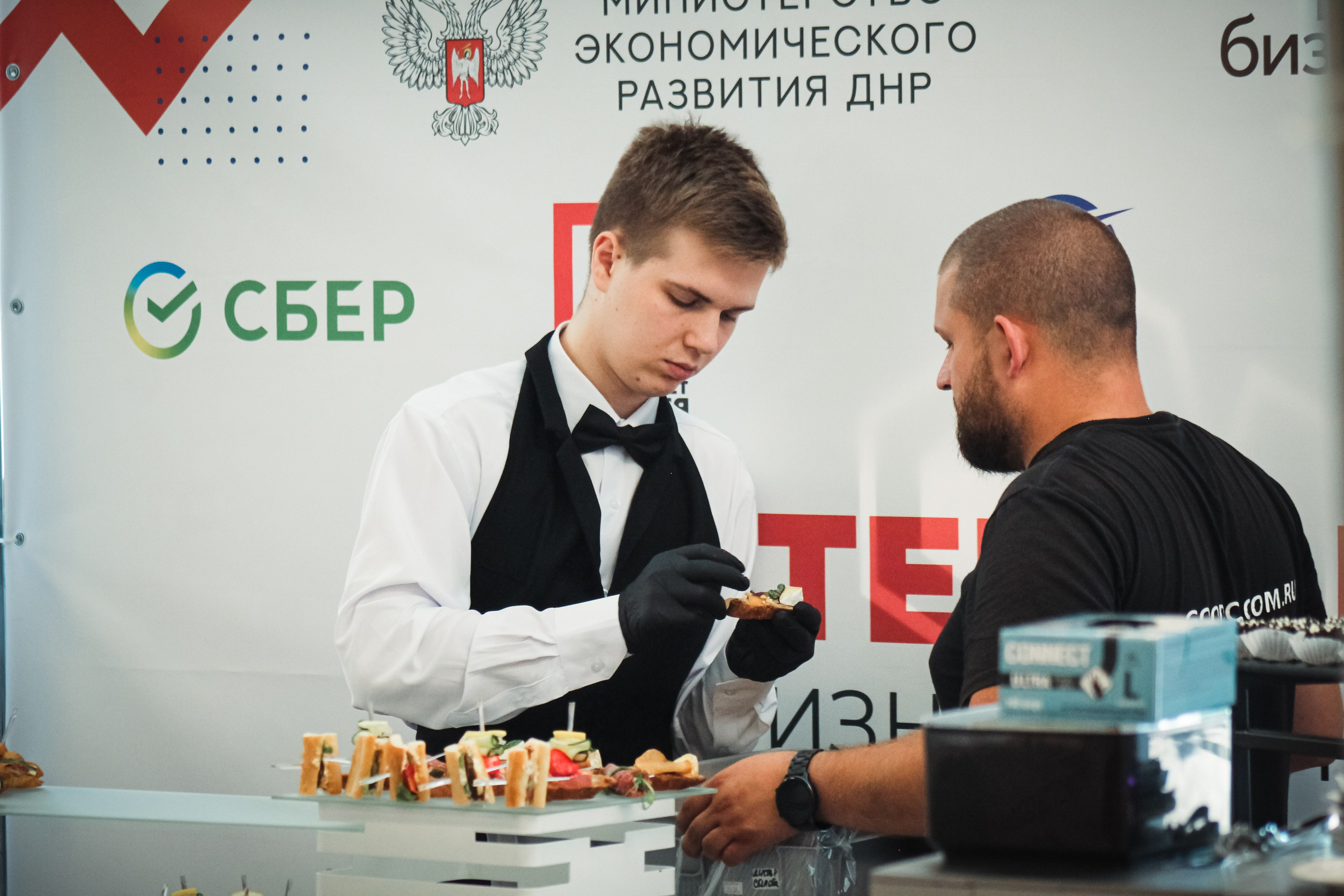 Сбер. Бизнес-завтрак. Илья Чемис — Фотограф в Мариуполе