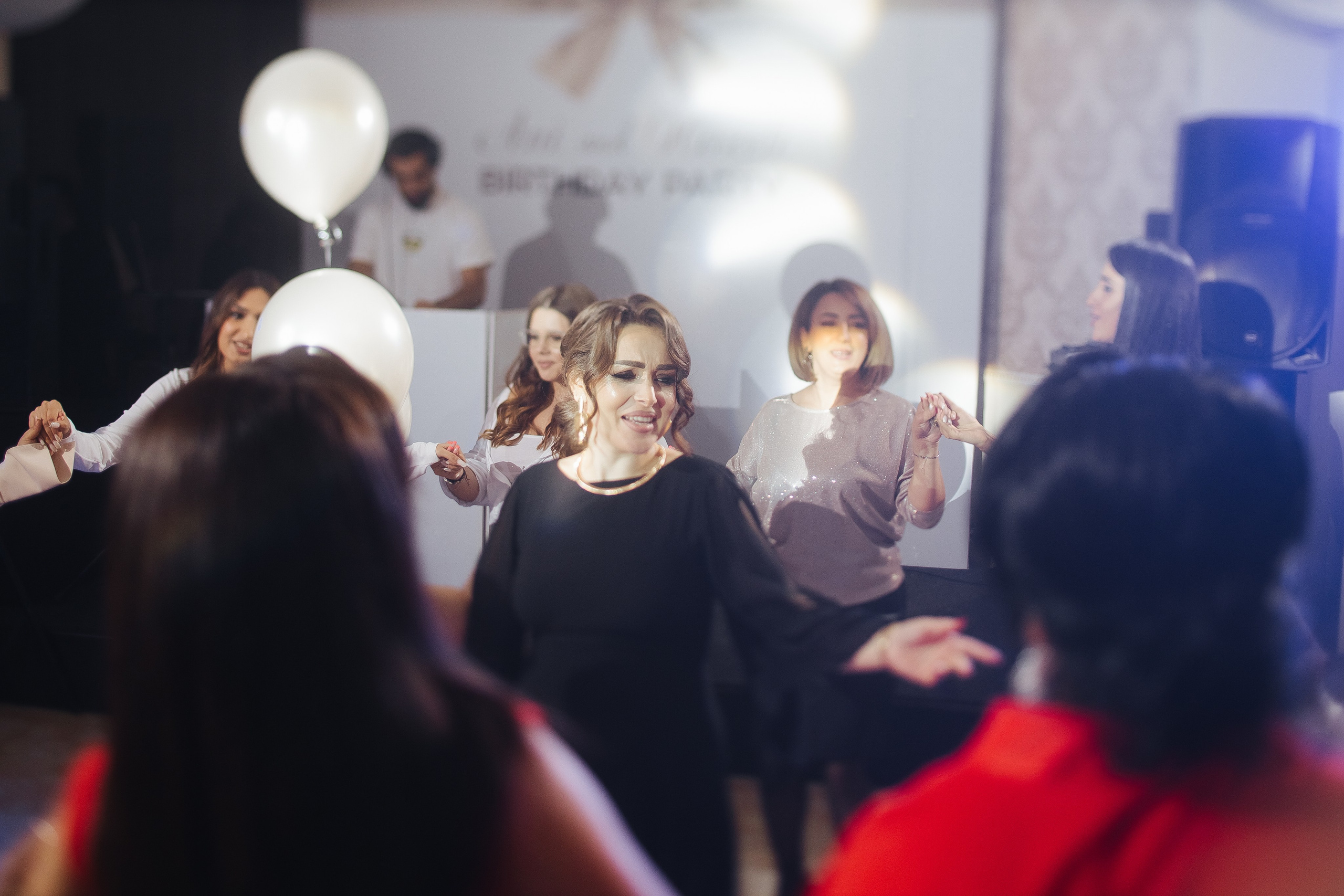 Ани и Назели. 35&5 День рождения, «Янтарь». Фотограф в Красноярске Надежда Воскресенская