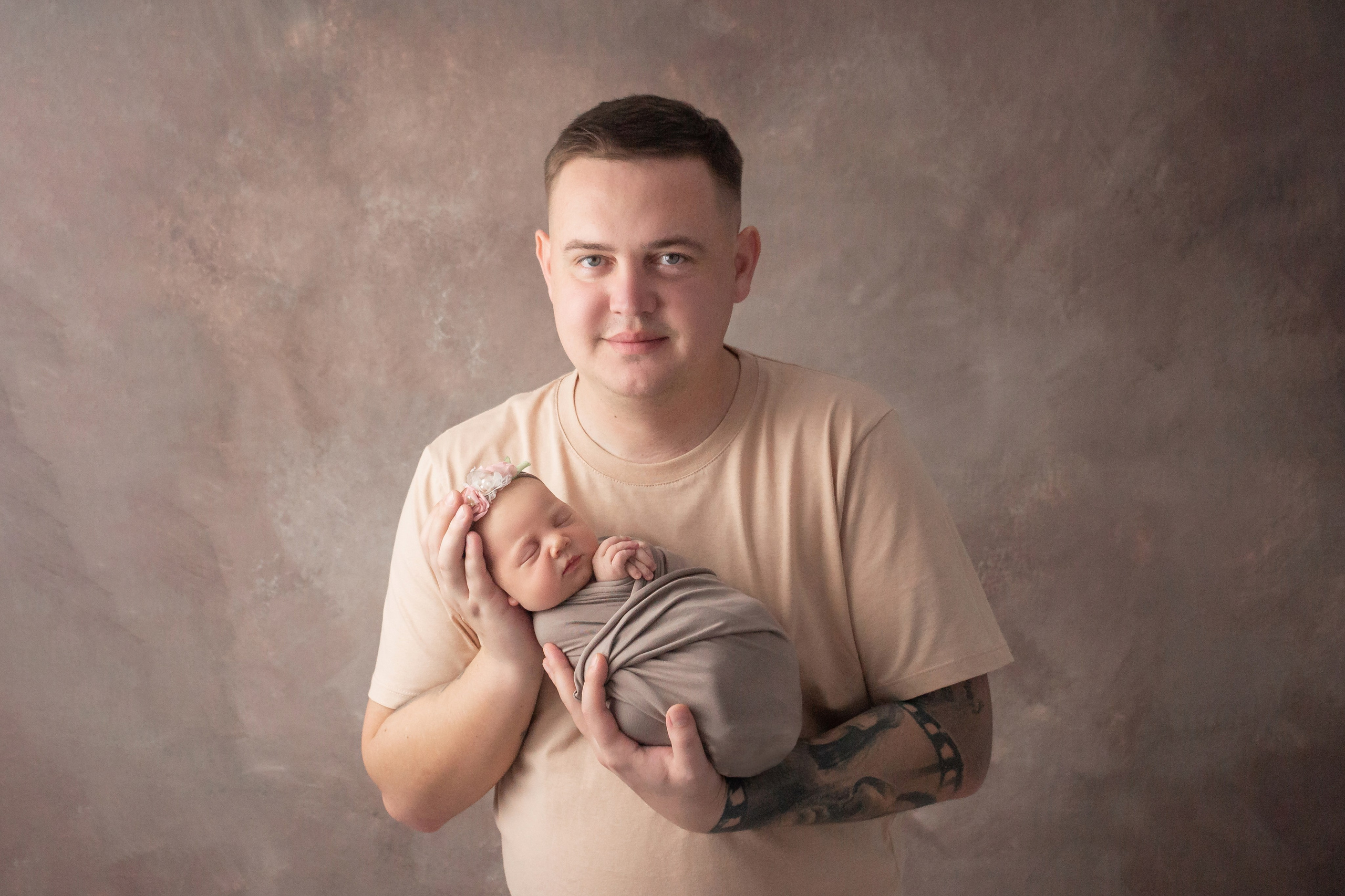 Кадры малыша с родителями. Фотограф новорождённых Анапа Елена Кушнарь