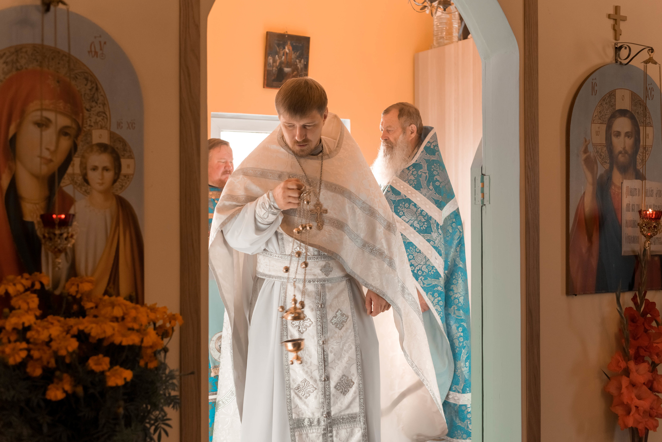 Репортажная съемка службы в Храме. Фотограф Юлия Кондратьева