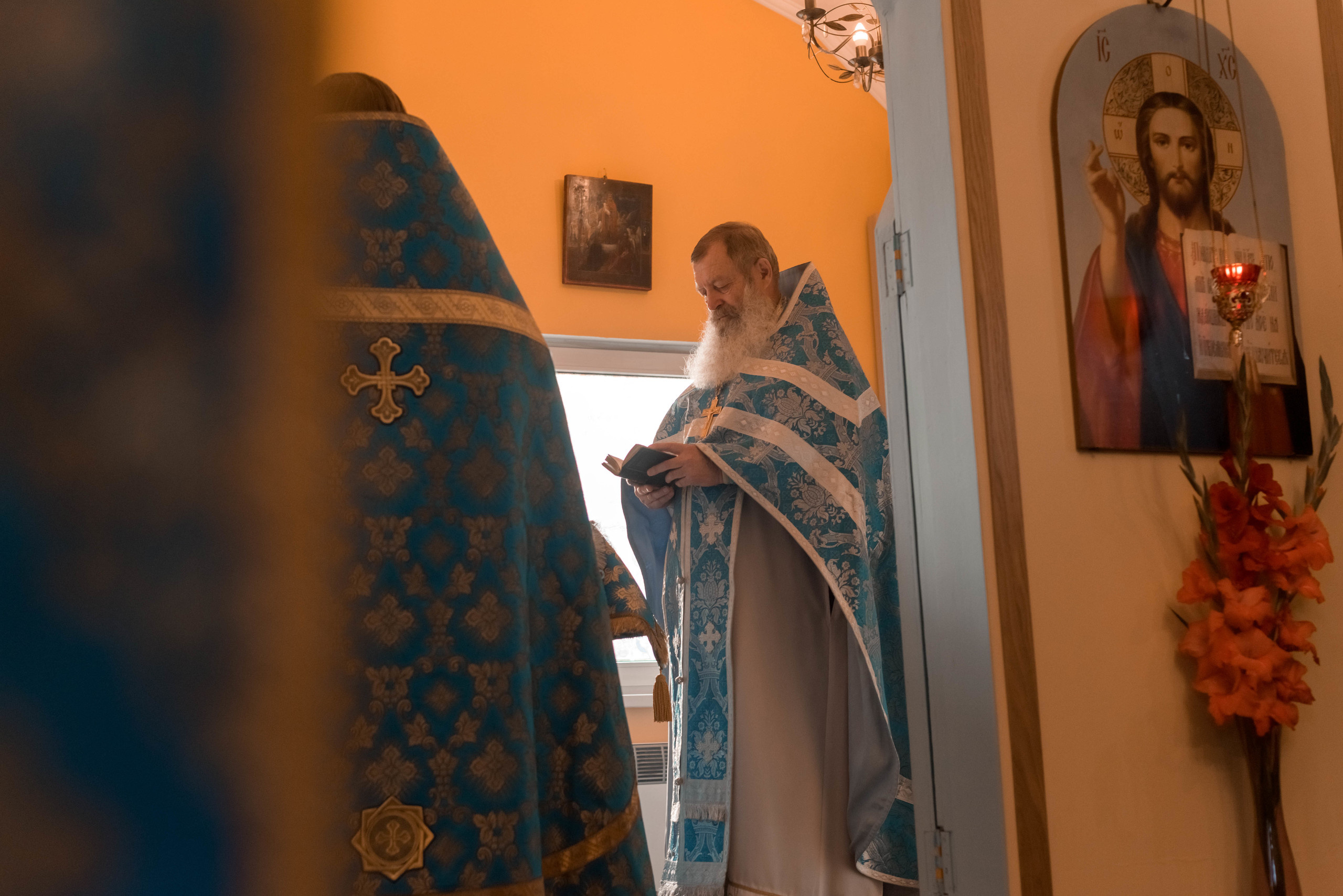 Репортажная съемка службы в Храме. Фотограф Юлия Кондратьева