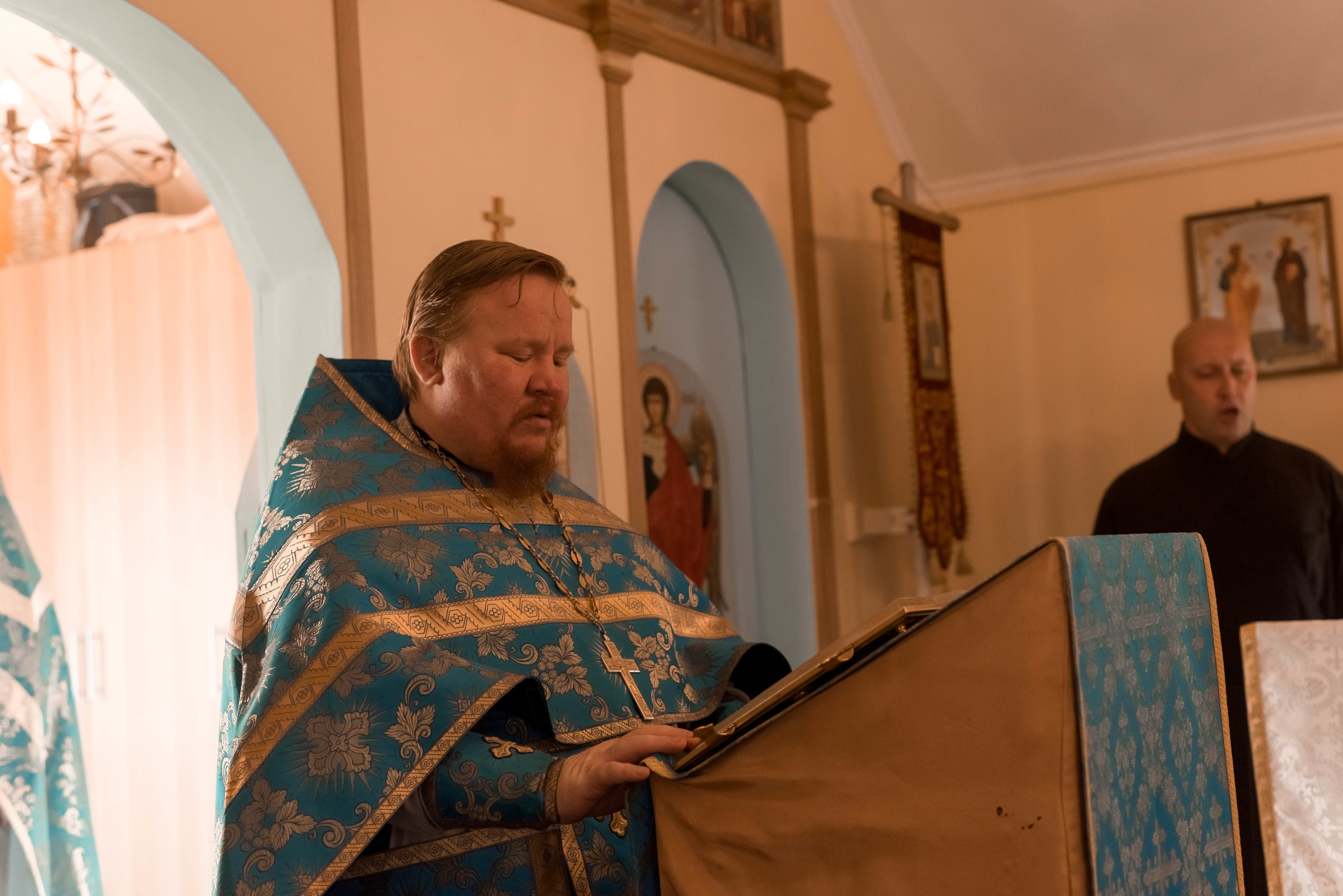 Репортажная съемка службы в Храме. Фотограф Юлия Кондратьева