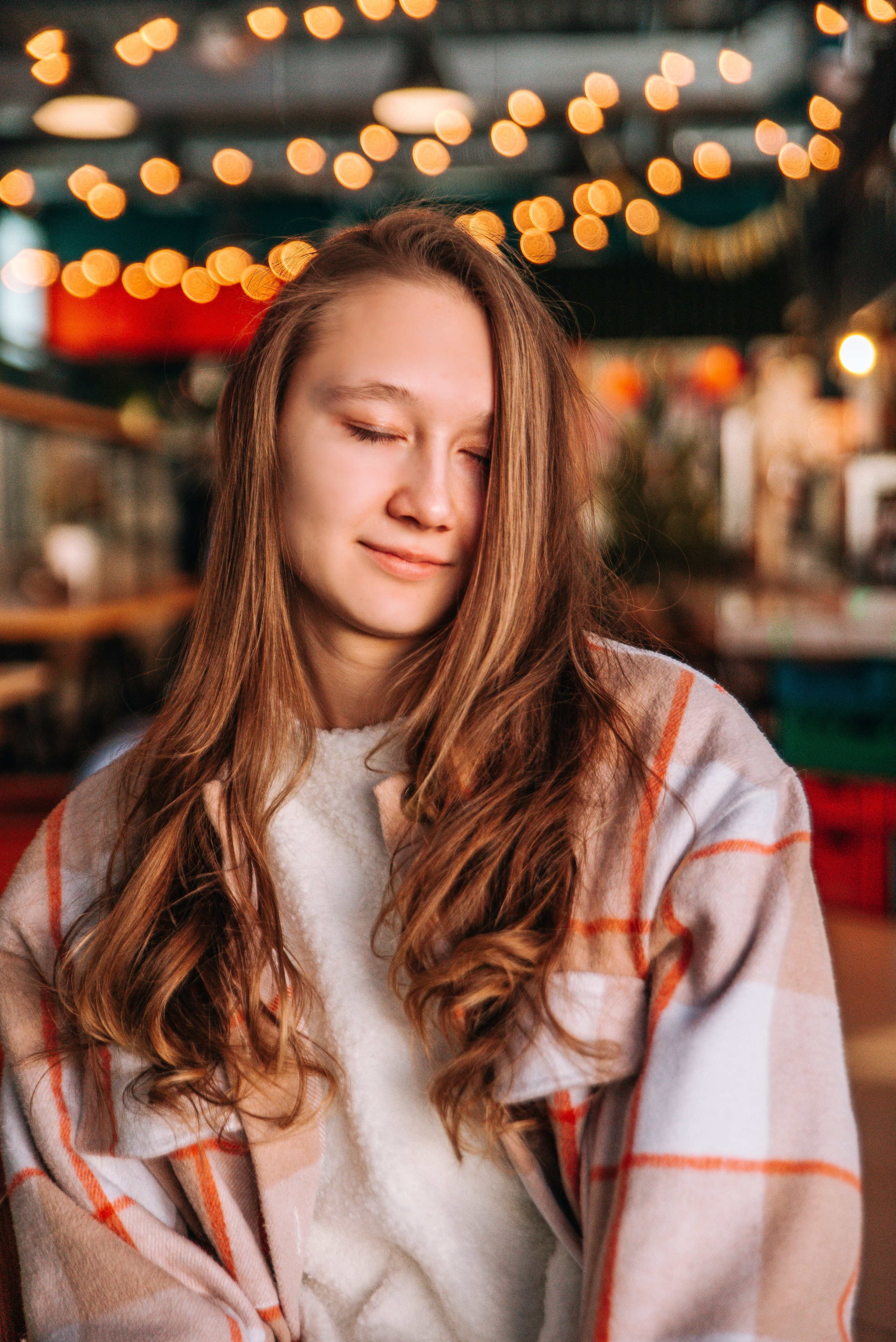 Лиза и Харли в кафе. Главная