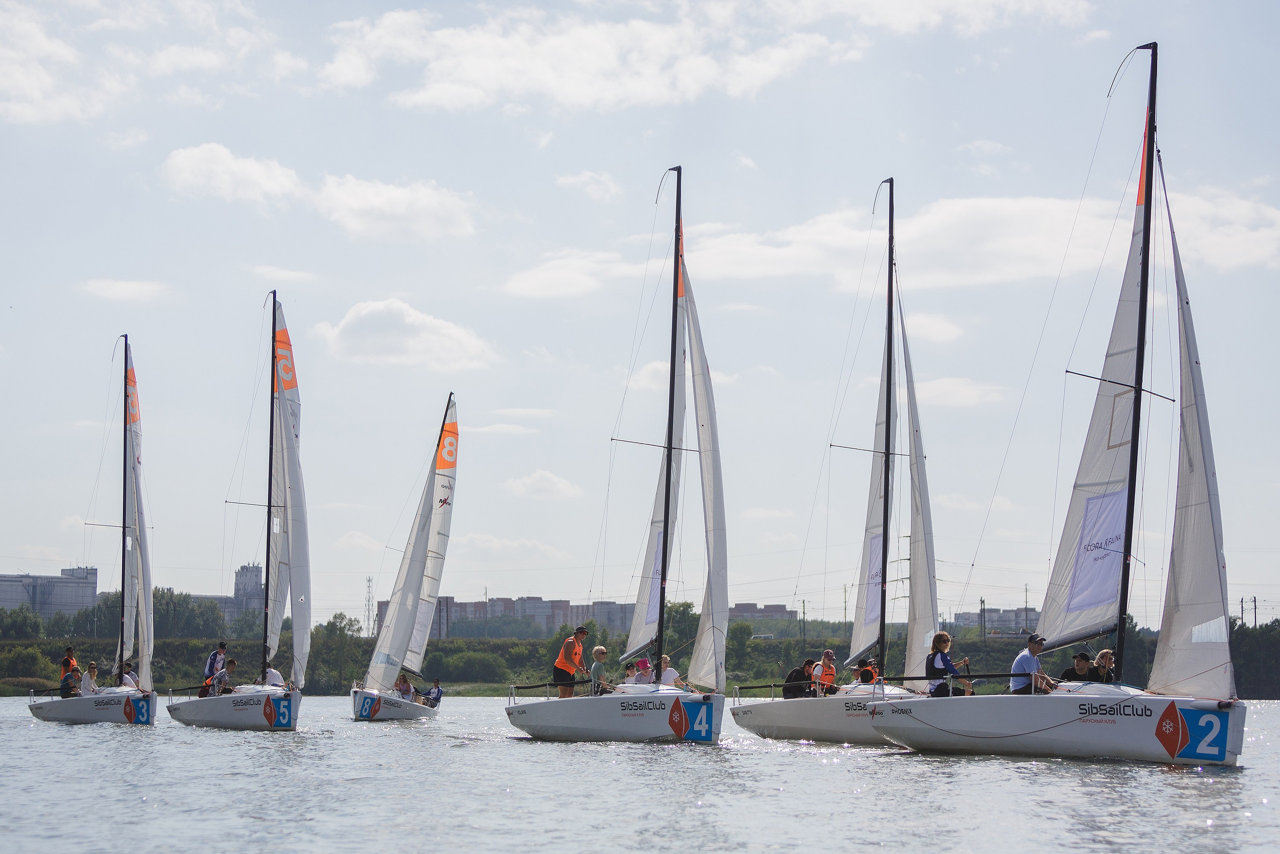 ЯХТИНГ. Roman Photo