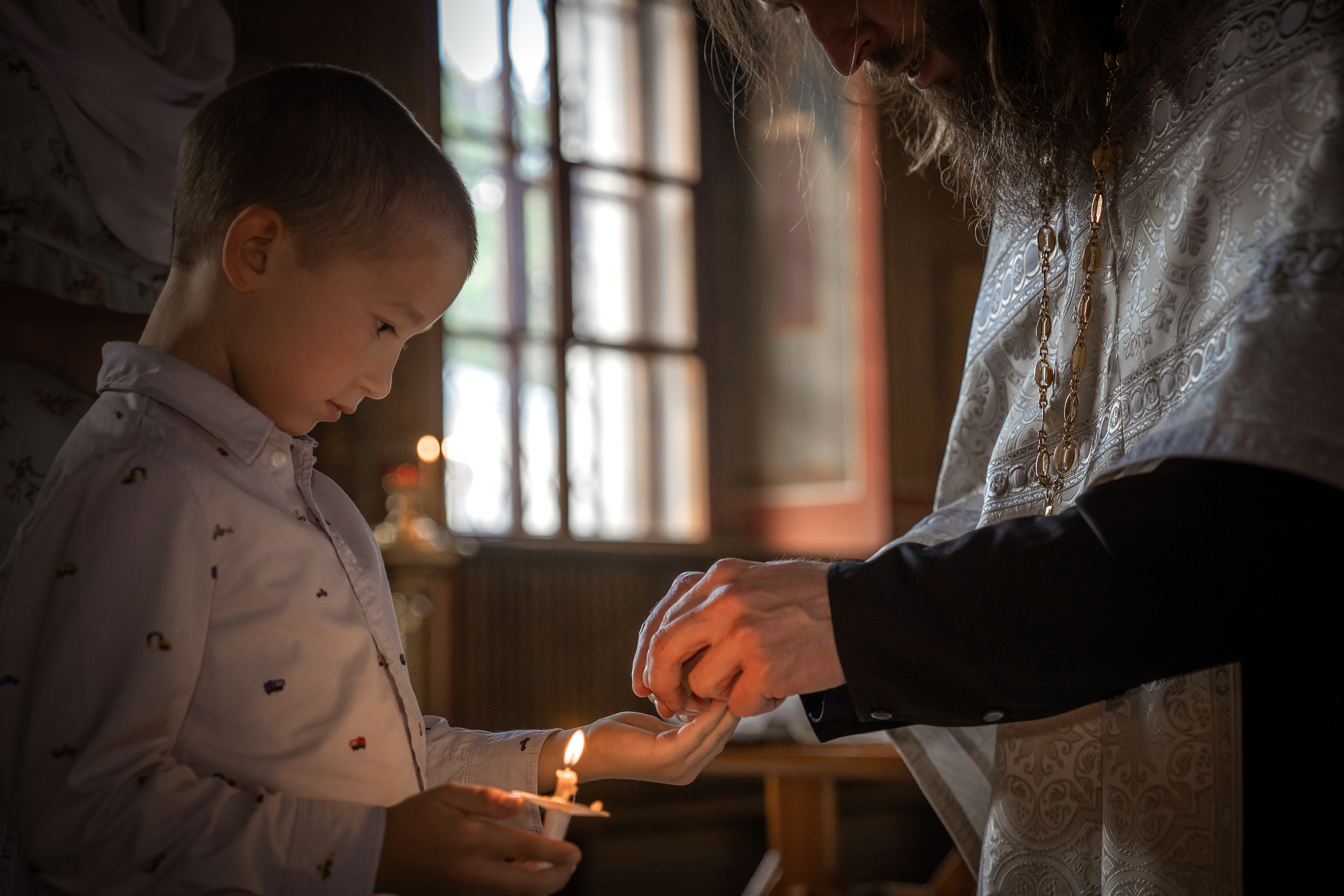 Профессиональная фото и видеосъёмка таинств крещения и венчания, профессиональный фотограф на  крещение венчание Москва, крещение в Покровском, Бакунинская 100