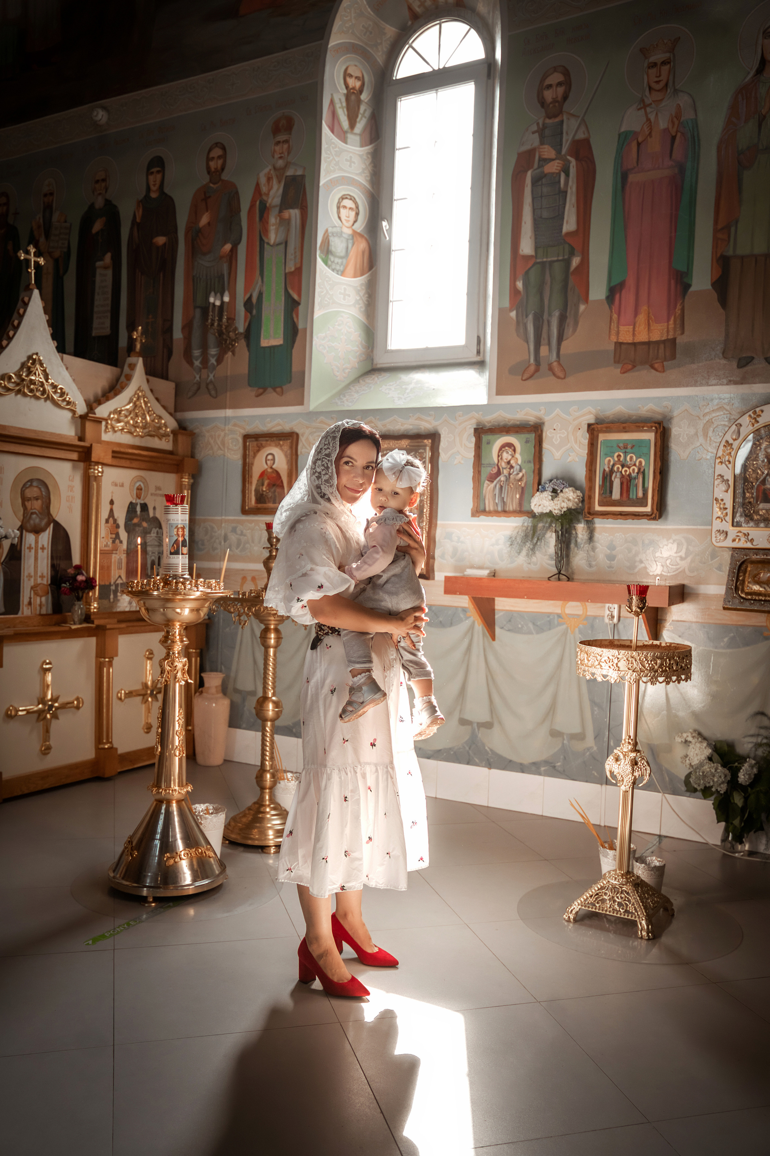 Профессиональная фото и видеосъёмка таинств крещения и венчания, профессиональный фотограф на  крещение венчание Москва