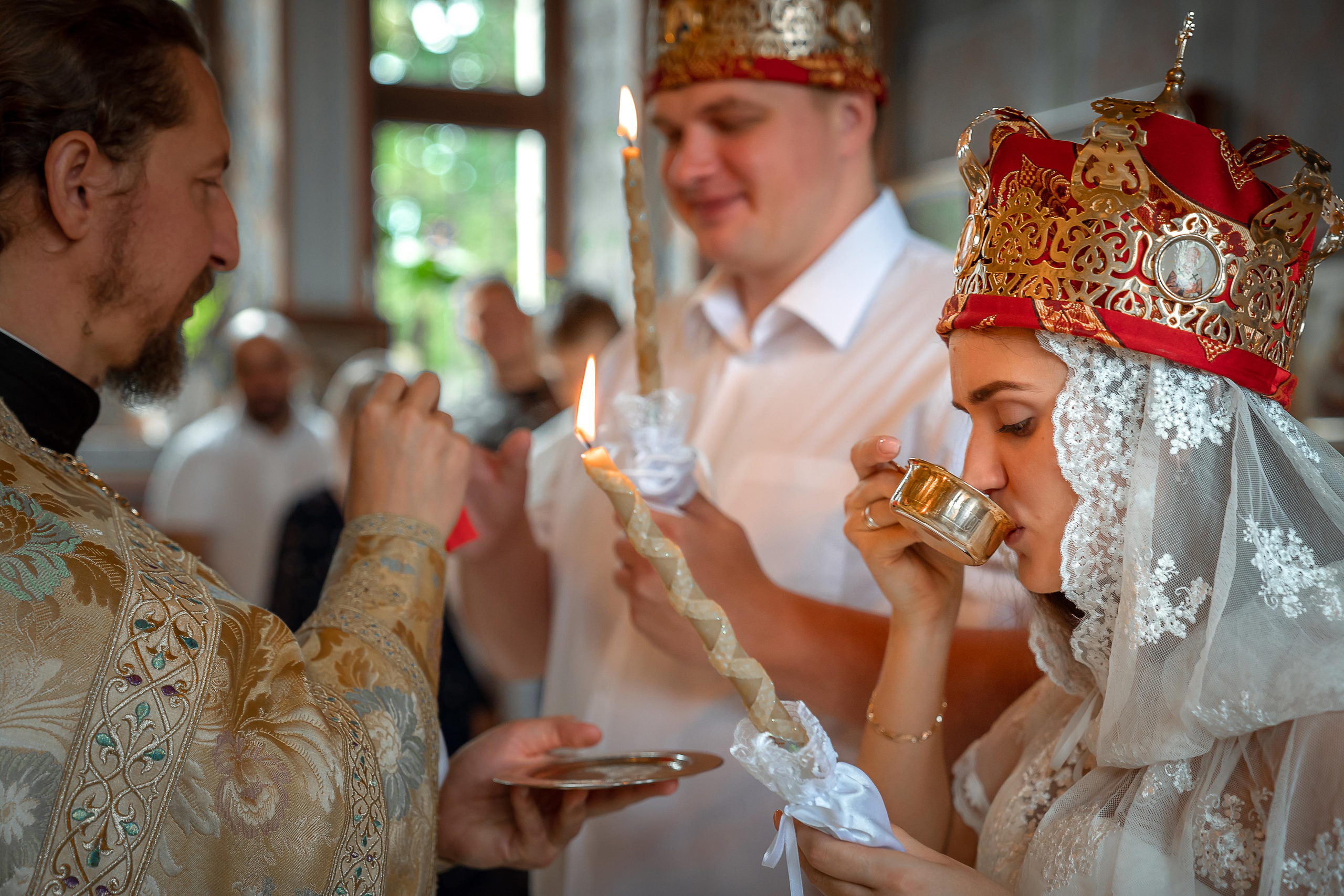 Венчание Инны и Николая в Трахонеево. Фото- и видеосъёмка крещения и венчания. Фотограф на крещение Москва
