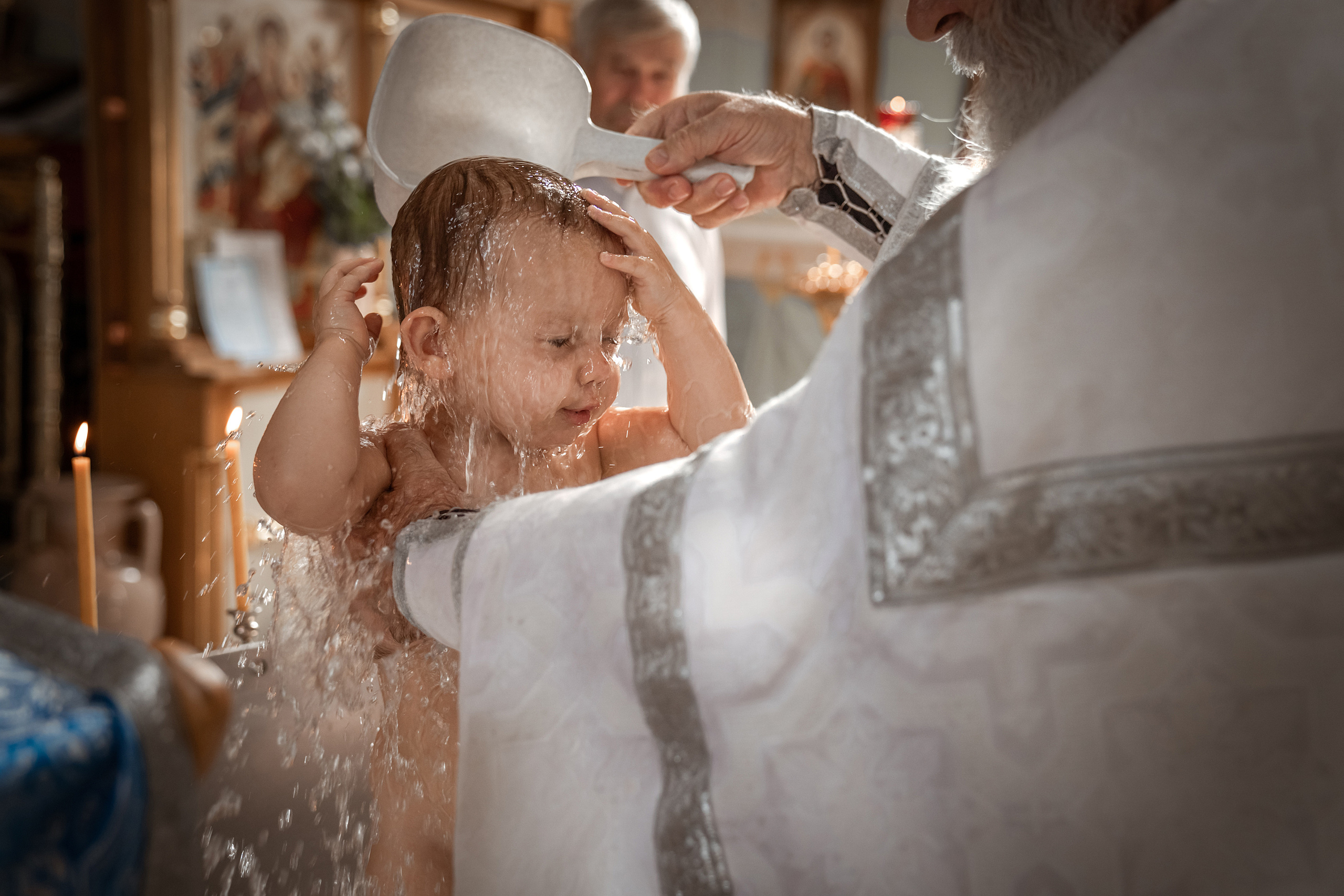 Профессиональная фото и видеосъёмка таинств крещения и венчания, профессиональный фотограф на  крещение венчание Москва
