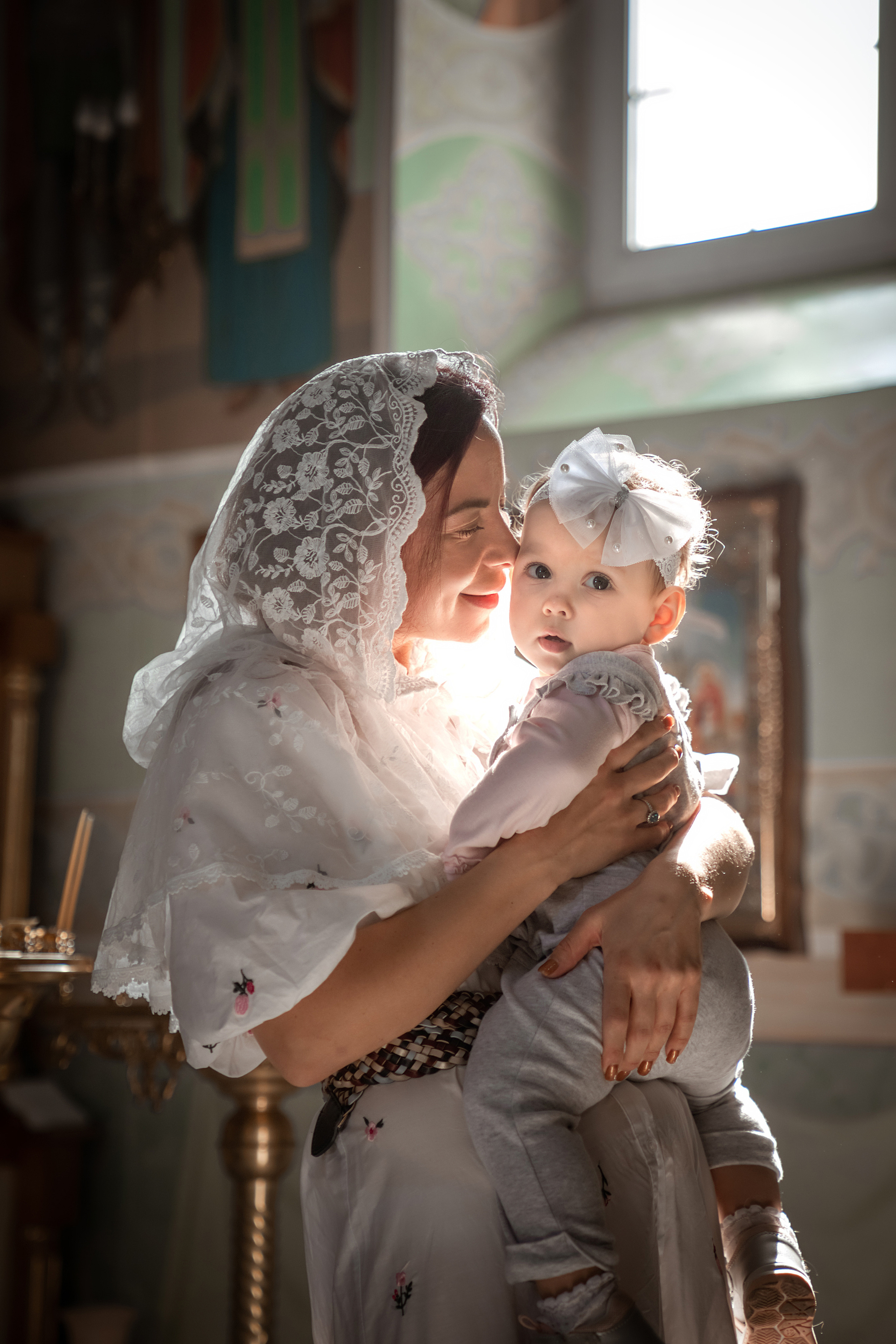 Профессиональная фото и видеосъёмка таинств крещения и венчания, профессиональный фотограф на  крещение венчание