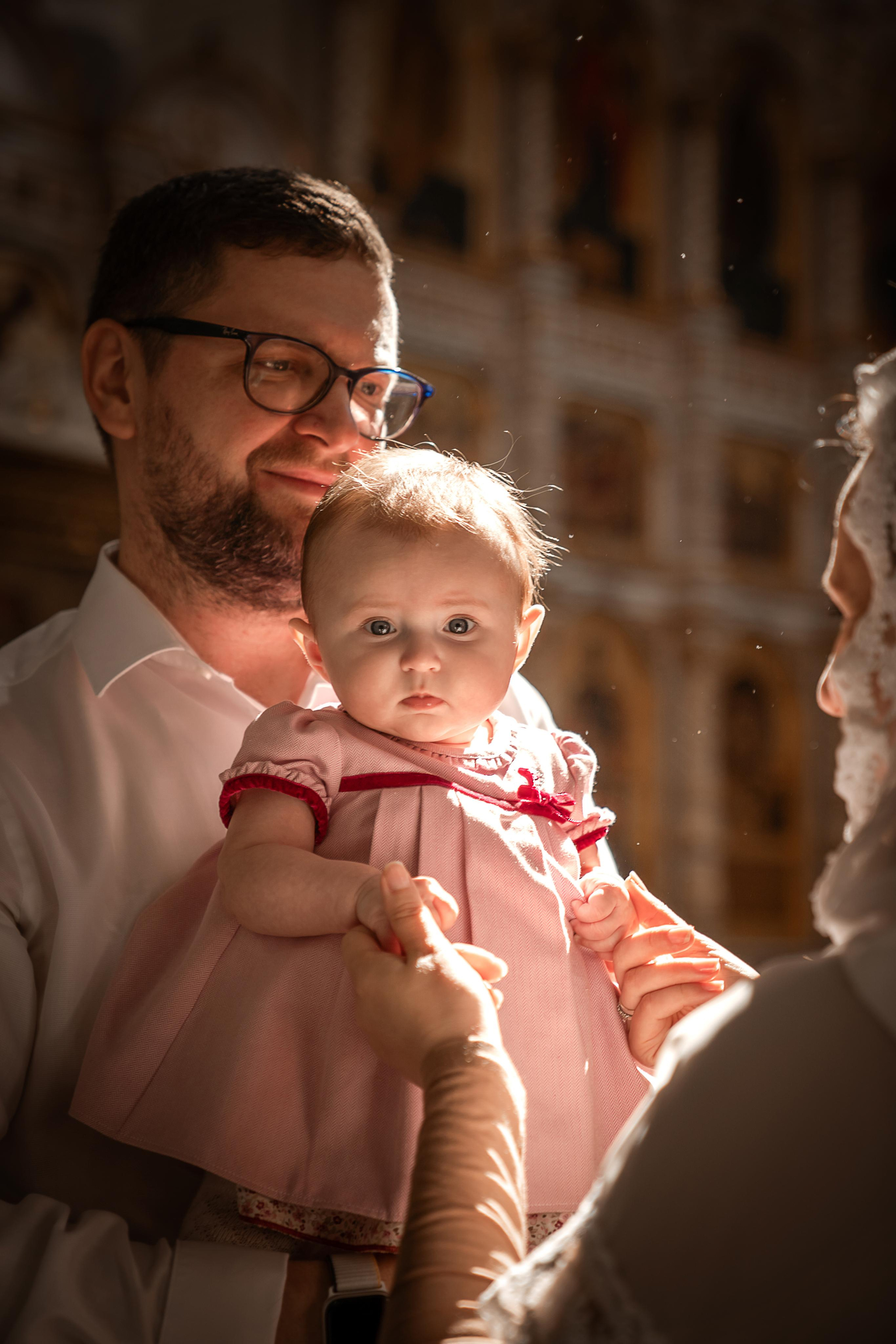 Профессиональная фото и видеосъёмка таинств крещения и венчания, профессиональный фотограф на  крещение венчание Москва