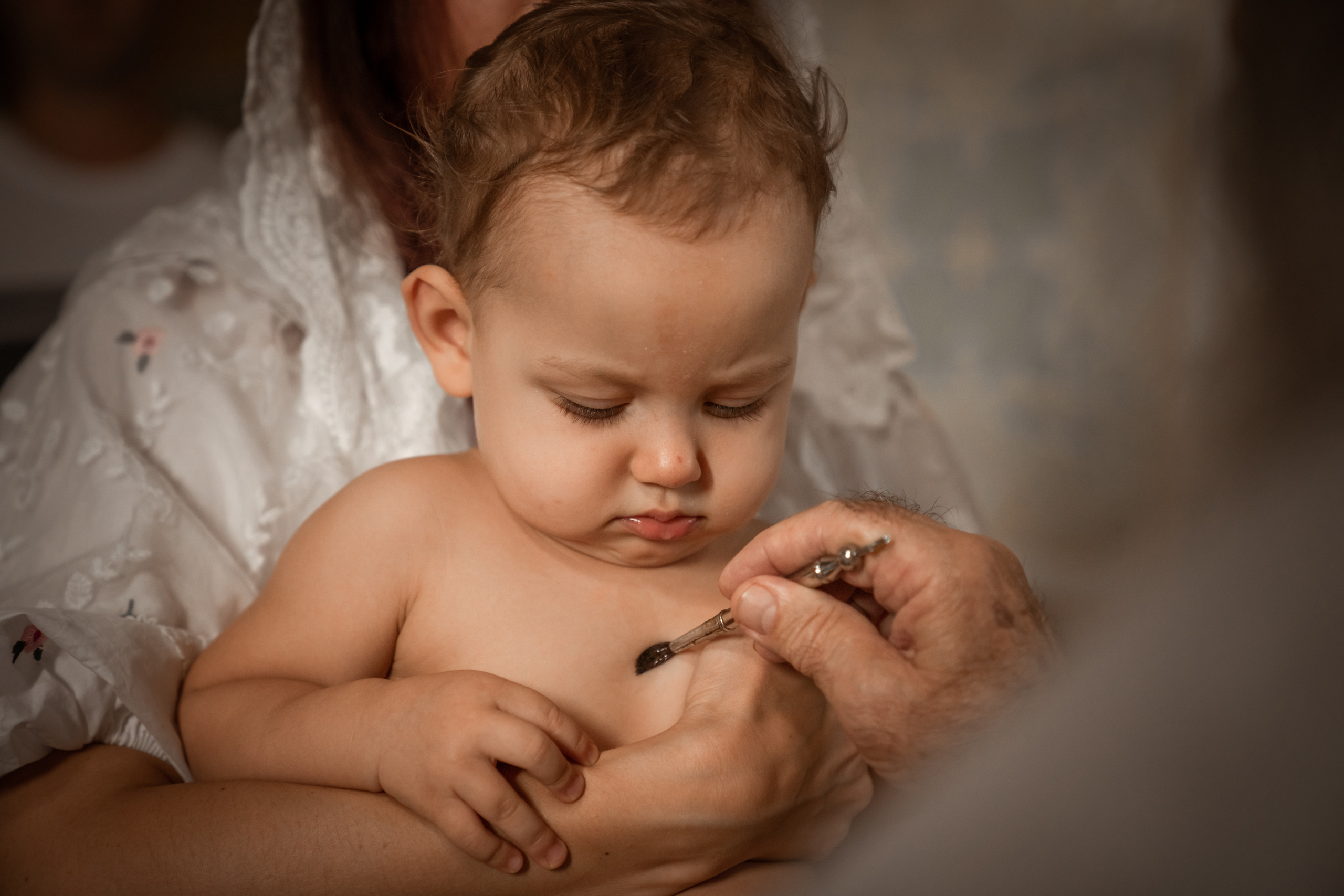 Профессиональная фото и видеосъёмка таинств крещения и венчания, профессиональный фотограф на  крещение венчание