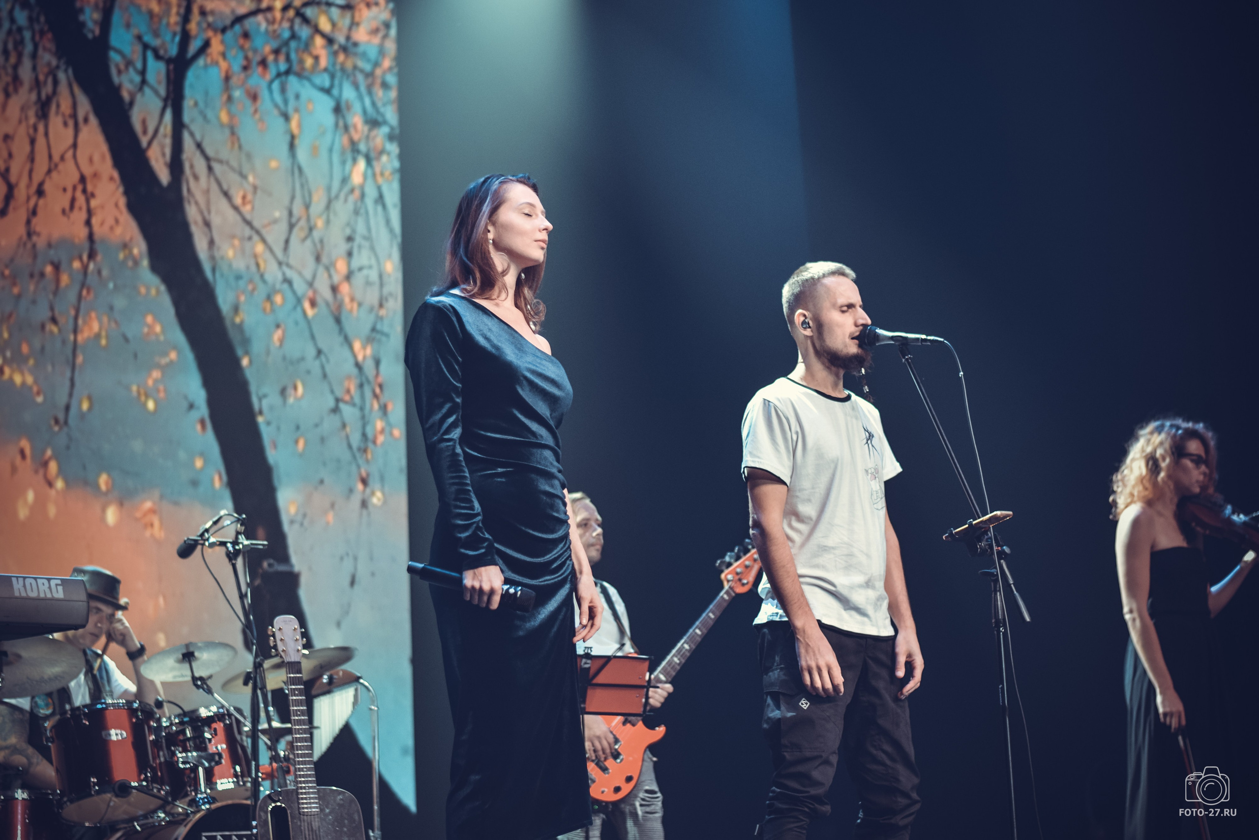 Антон Курдюмов фотограф в Хабаровске Рина Курдюмова фото27 foto27 Антон Дорофеев репортажный репортаж документалист Тони и Рина фотосоздатели ПаПаРоК Философия и любовь сольный концерт ОДОРА Хабаровск