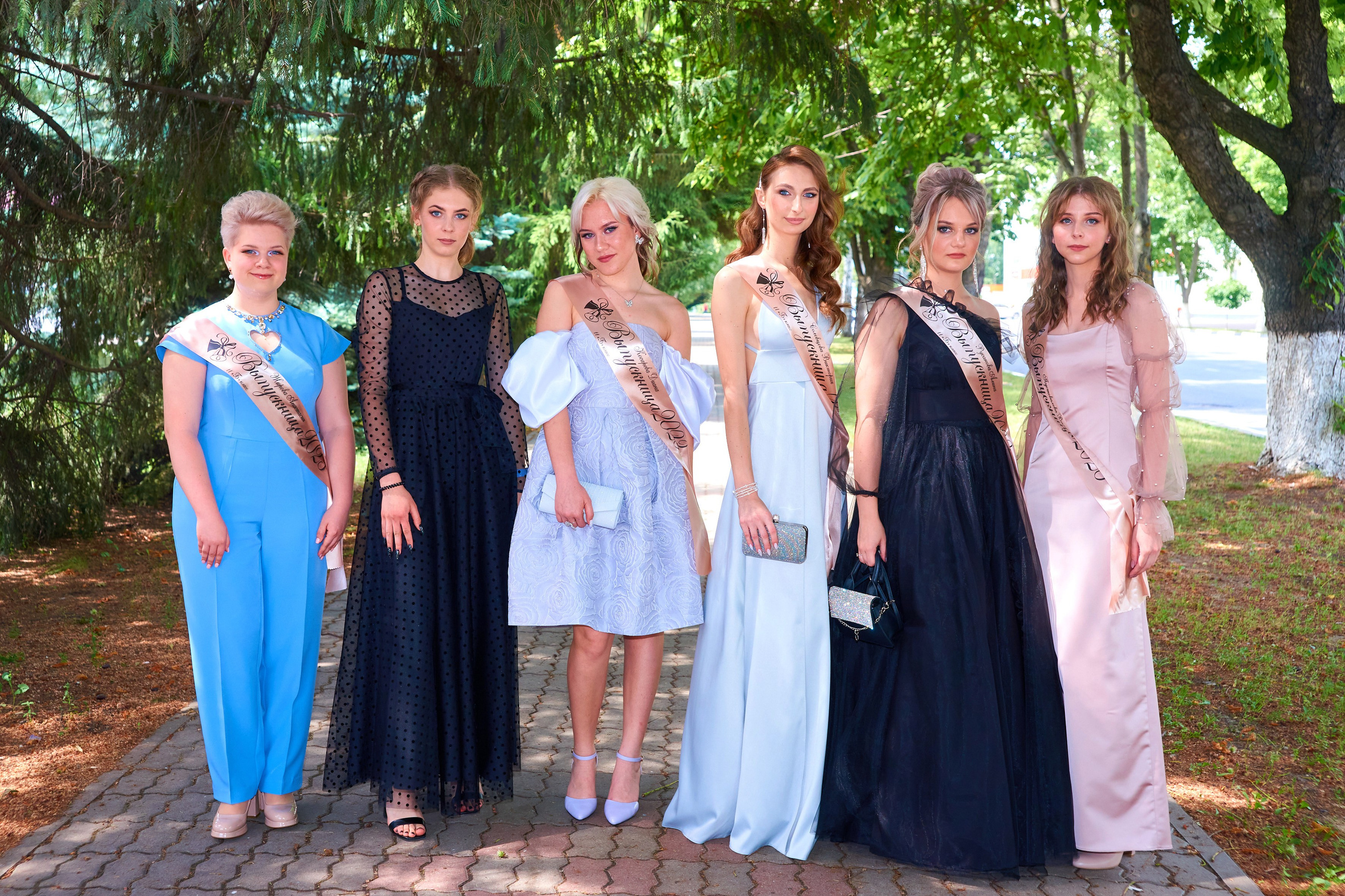 Вручение аттестатов 2023. 11 класс. Childrenfoto.ru