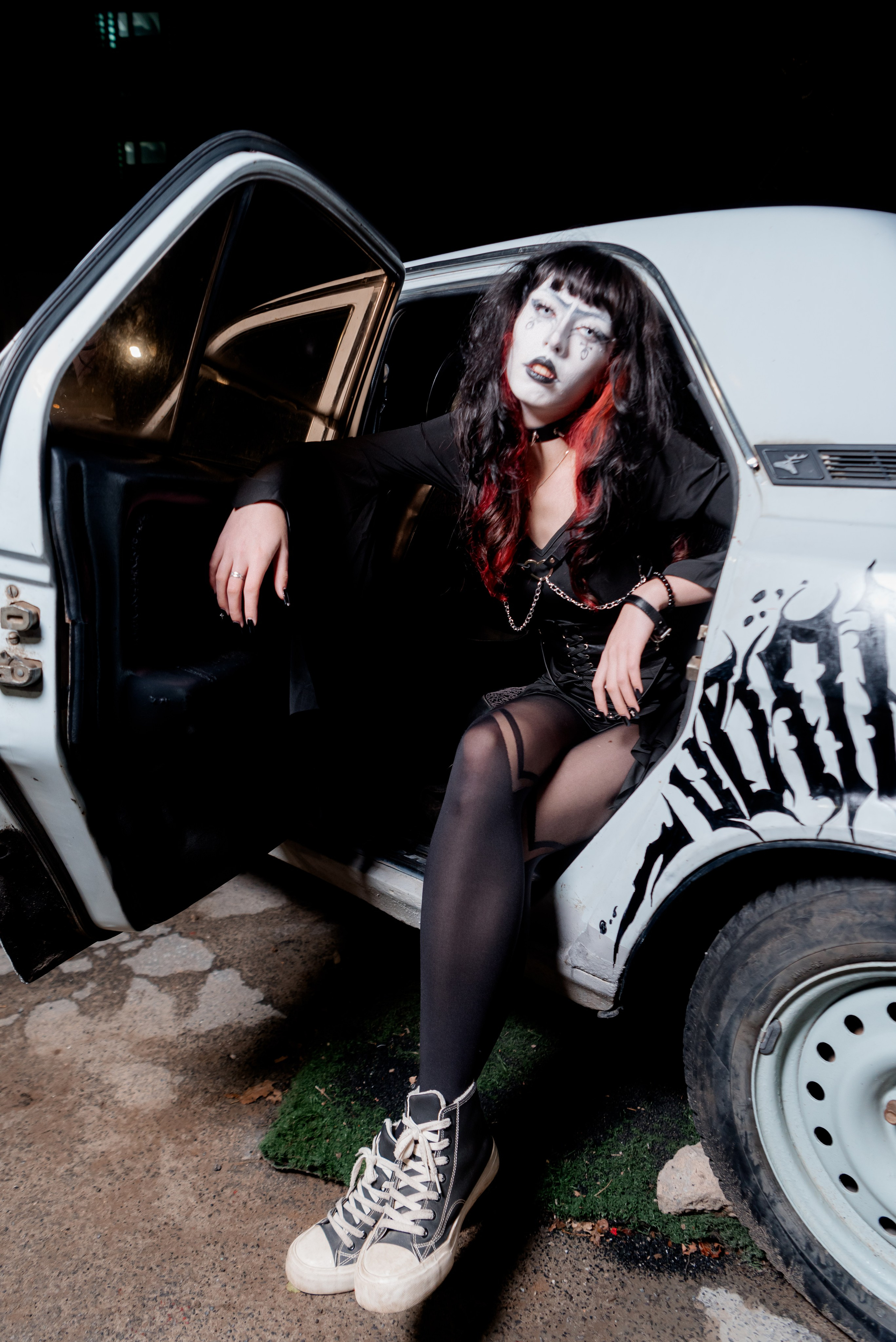 Спонтанная готическая фотосессия в Волжском для альтушки | Фотограф в «Гараже». Фотограф в Волгограде и Волжском Александр Горбань