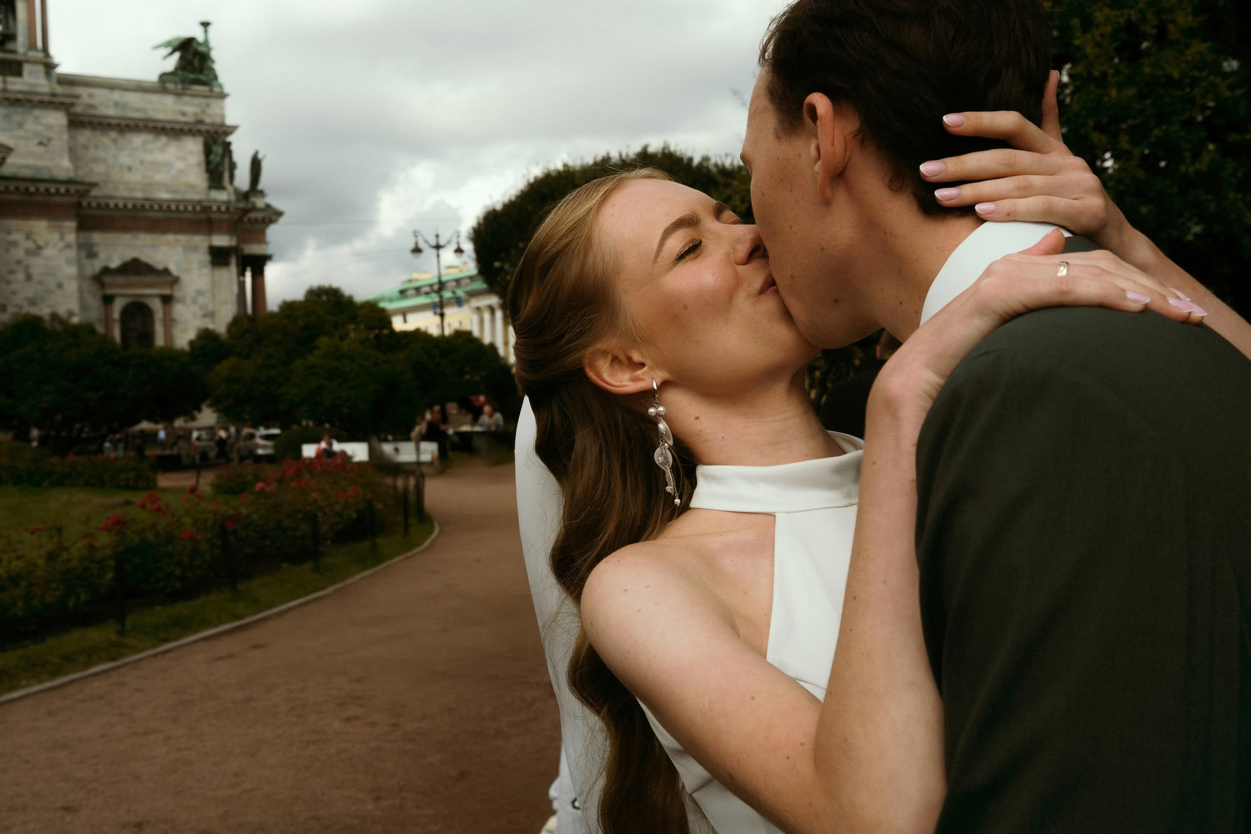 Арина и Илья — свадьба в Петербурге, цифра и плёнка. Свадебный фотограф Дмитрий Родионов — Санкт-Петербург