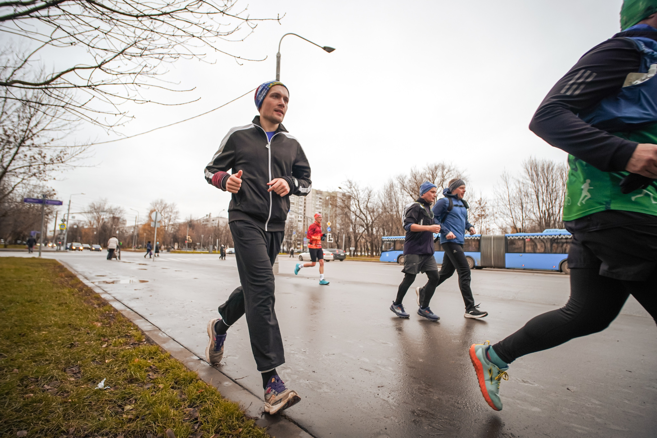 #марафонудома #яuzarun 2024 2-я петля, группа 6:30. Роман Капилюшов. Бег. Фото. Видео. г. Люберцы