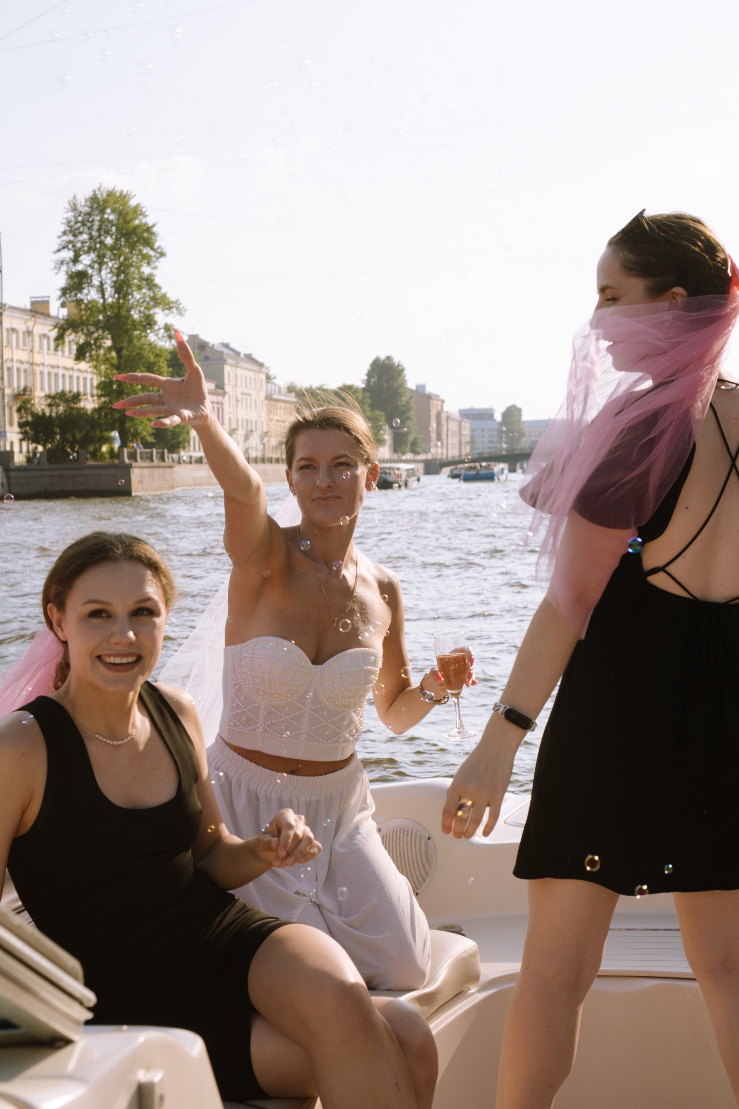 ДЕВИЧНИК НА КАТЕРЕ. Профессиональный фотограф, Санкт-Петербург — Виктория Богомолова