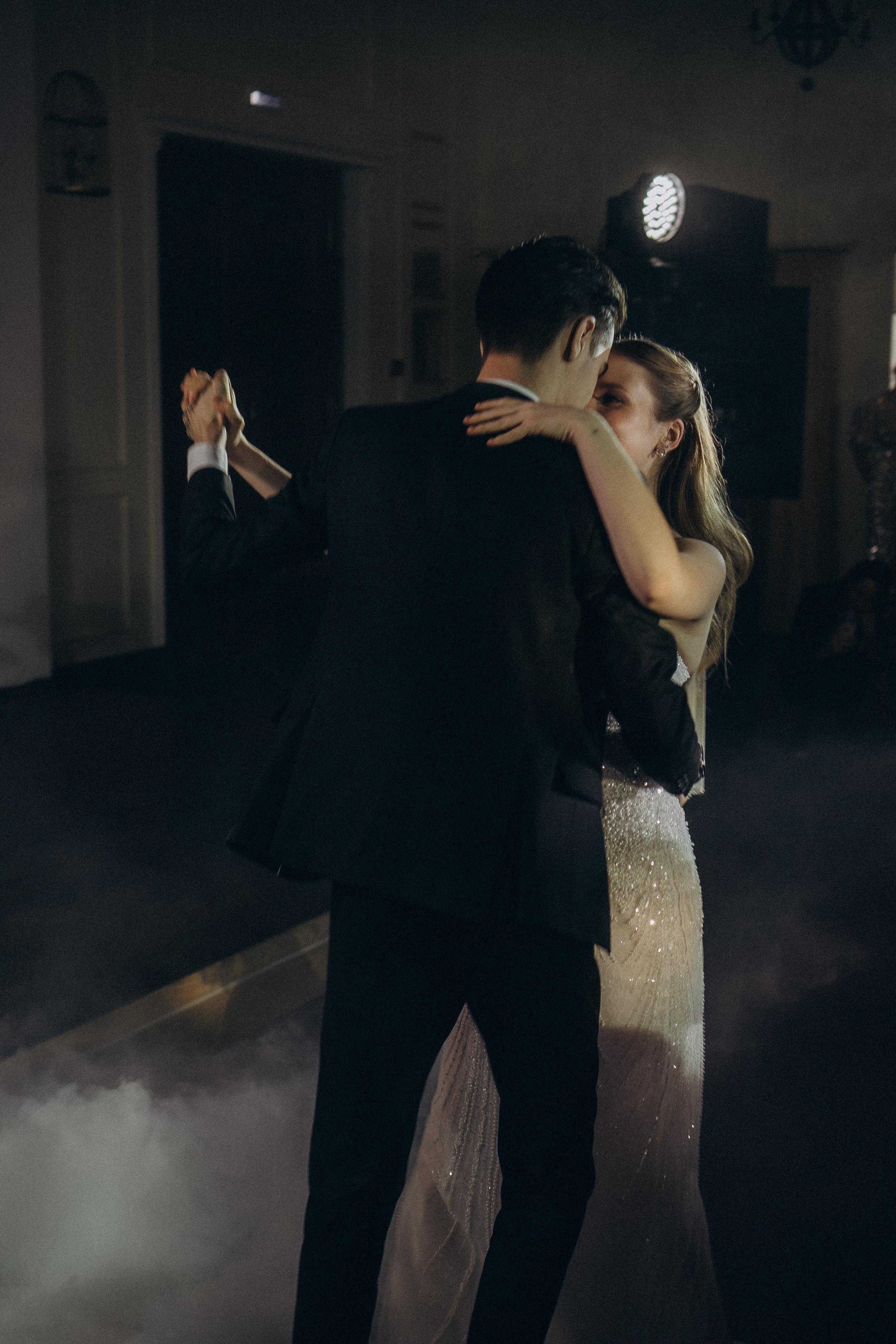 СВАДЕБНАЯ СЬЕМКА СБОРОВ В ОТЕЛЕ И ВЫЕЗД НА ЦЕРЕМОНИЮ (СНЯТО В СИБИРЕ В НИЖНЕВАРТОВСКЕ). Профессиональный фотограф, Санкт-Петербург — Виктория Богомолова