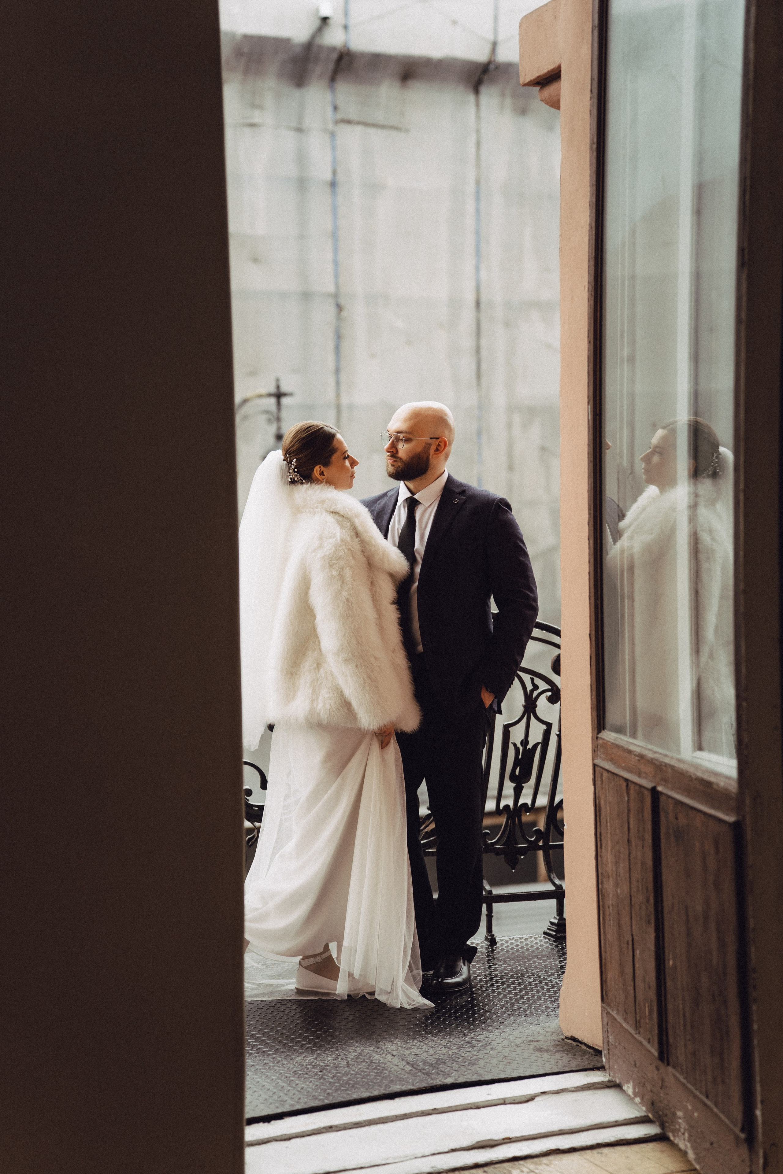 СВАДЕБНАЯ СЬЕМКА ВО ВТОРОМ ДВОРЦЕ (ДЕКАБРЬ) ТАКЖЕ СЬЕМКА В СТУДИИ НА ЧЕРНЫШЕВСКОЙ. Профессиональный фотограф, Санкт-Петербург — Виктория Богомолова