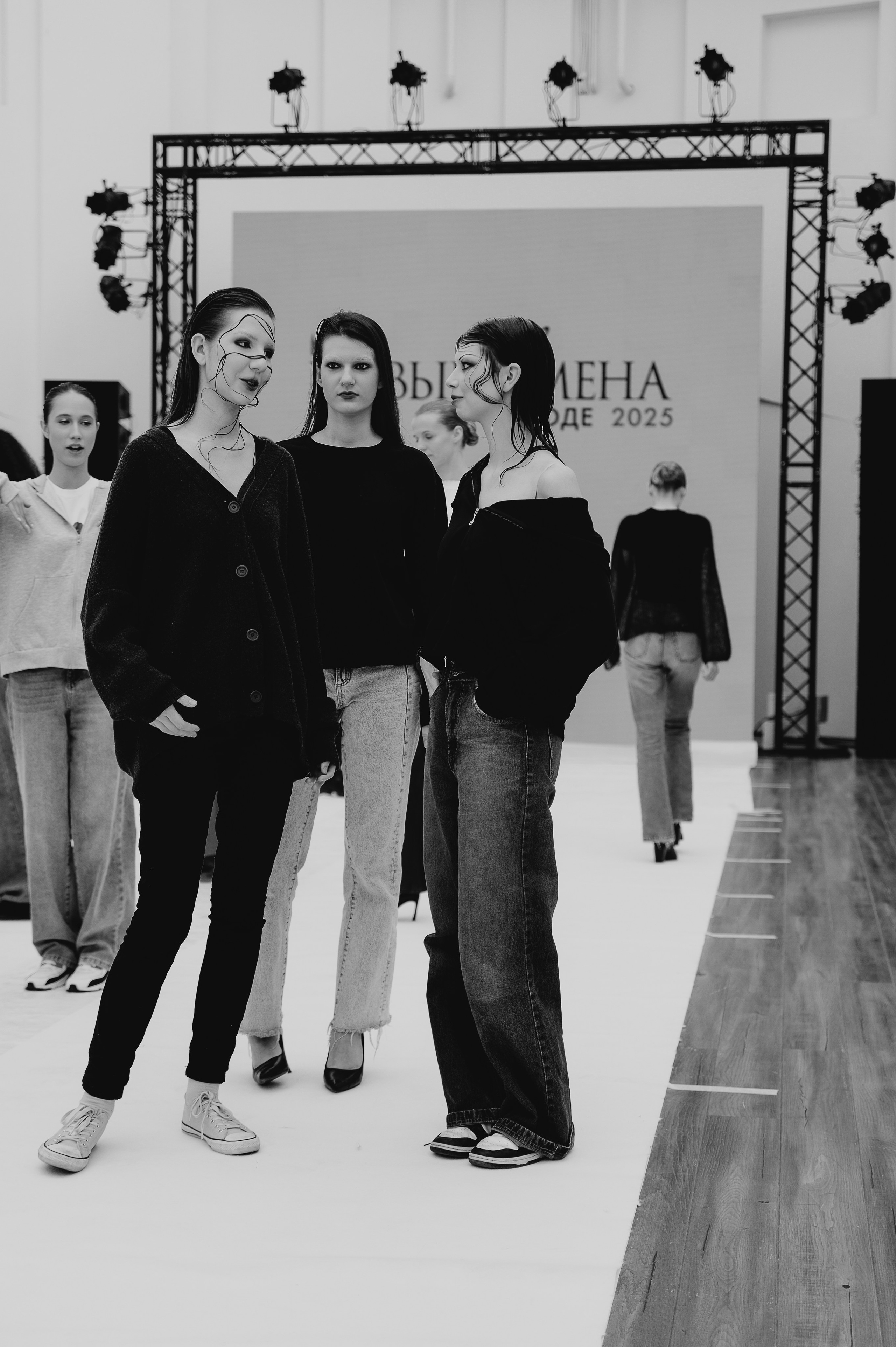 Бекстейдж показа «Новые Имена» собака.ru|ДЛТ. Портретный и репортажный фотограф в Санкт-Петербурге