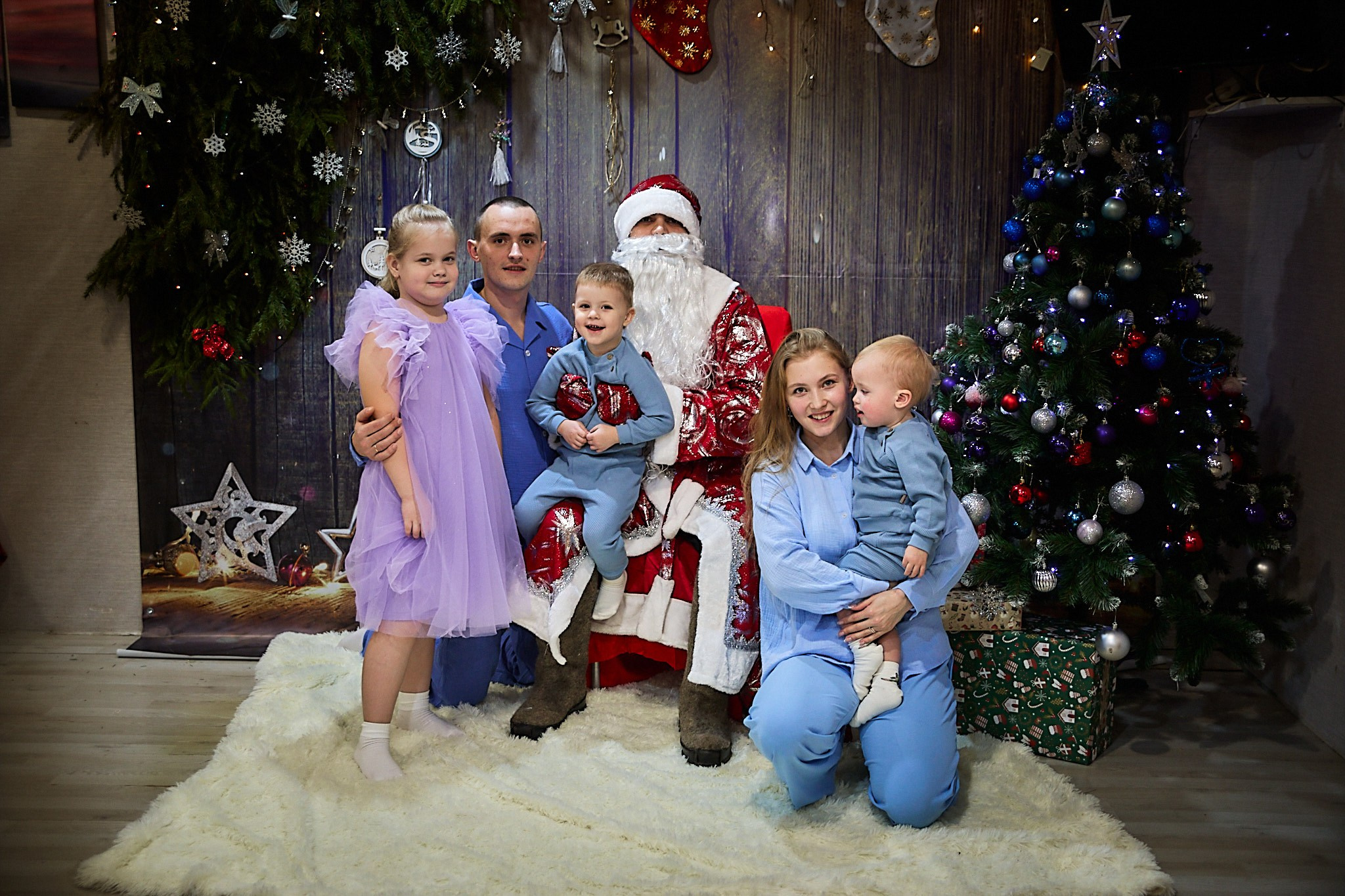 Новогодняя домашняя фотосессия. Свадебный и семейный фотограф в г. Волхов Алексей Кочерыжкин