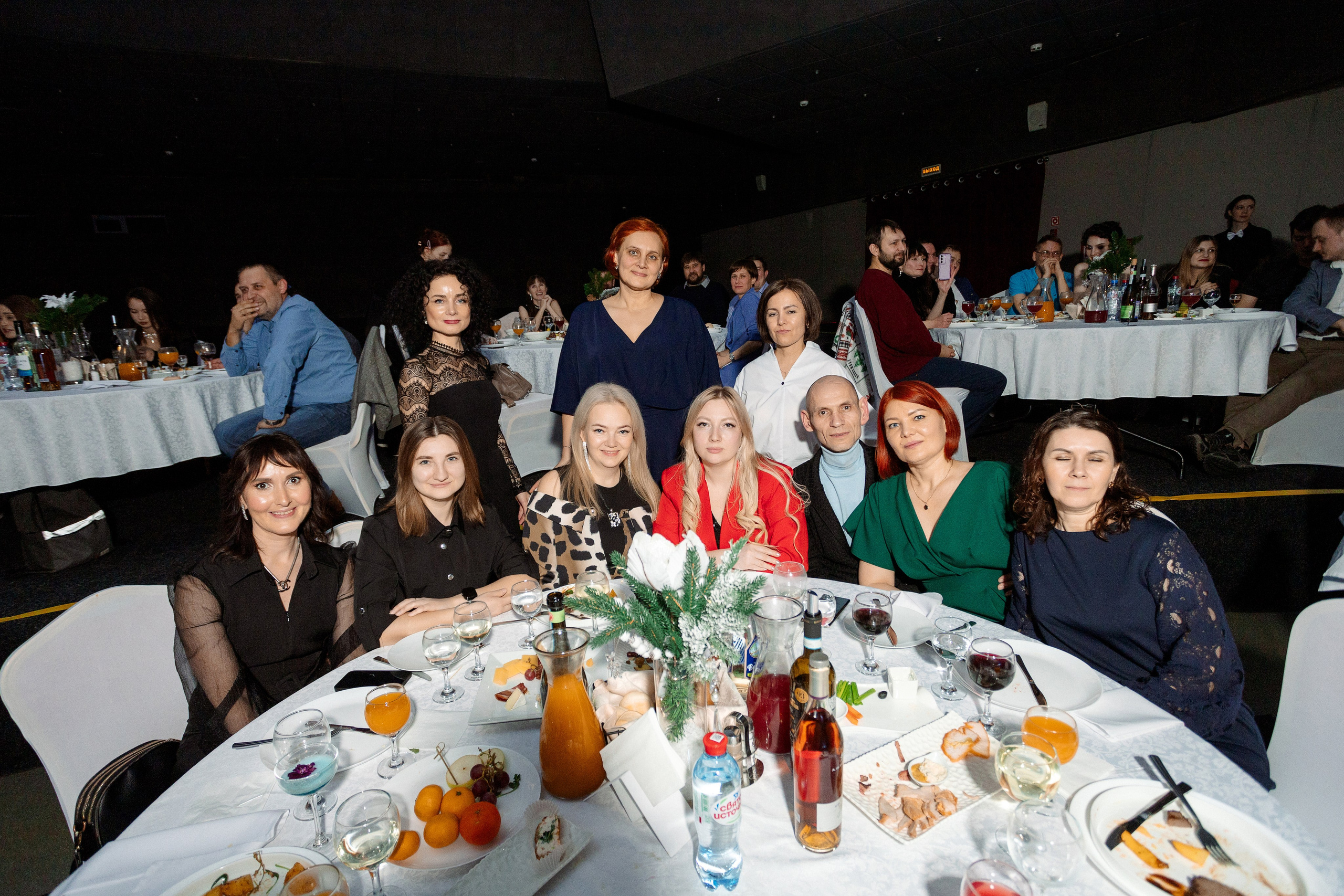 РЕПОРТАЖ: НОВЫЙ ГОД В ДК МЕТАЛЛУРГ. Профессиональный фотограф в Ижевске Леша Петров