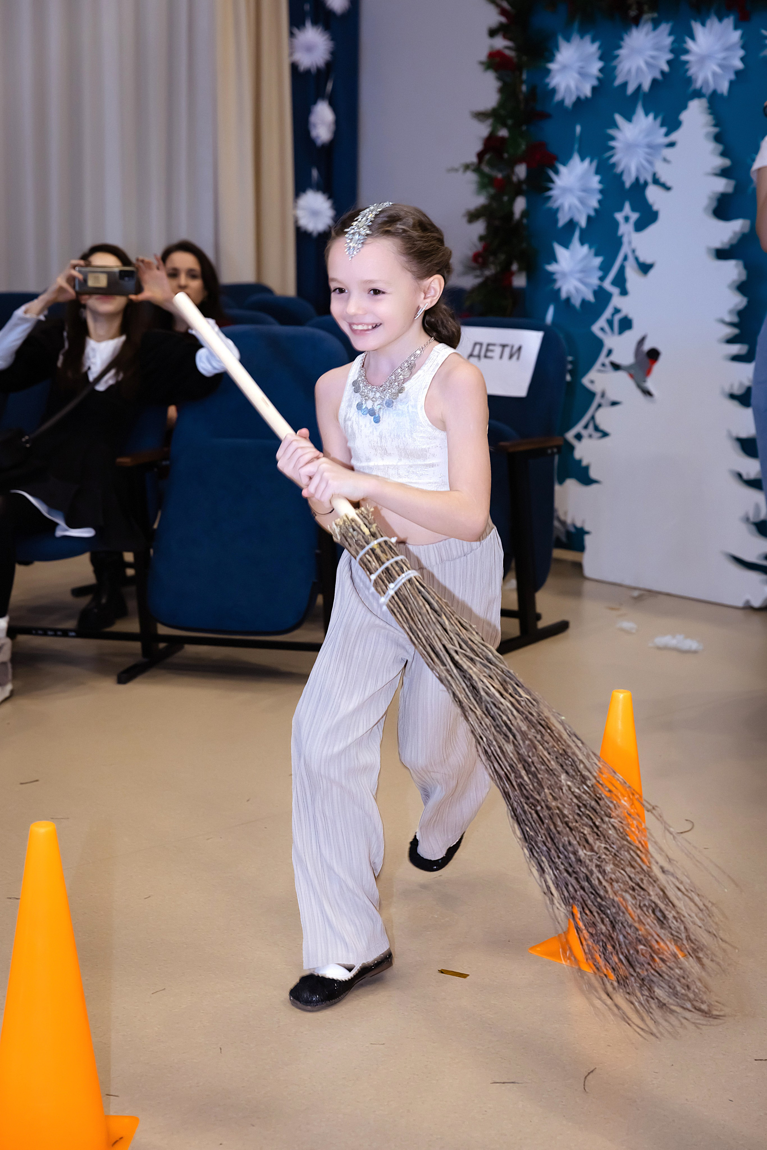 Новогодний праздник 1 В класс! Гимназия № 23. Фотограф и Видеограф в Краснодаре Юлия Солодченко