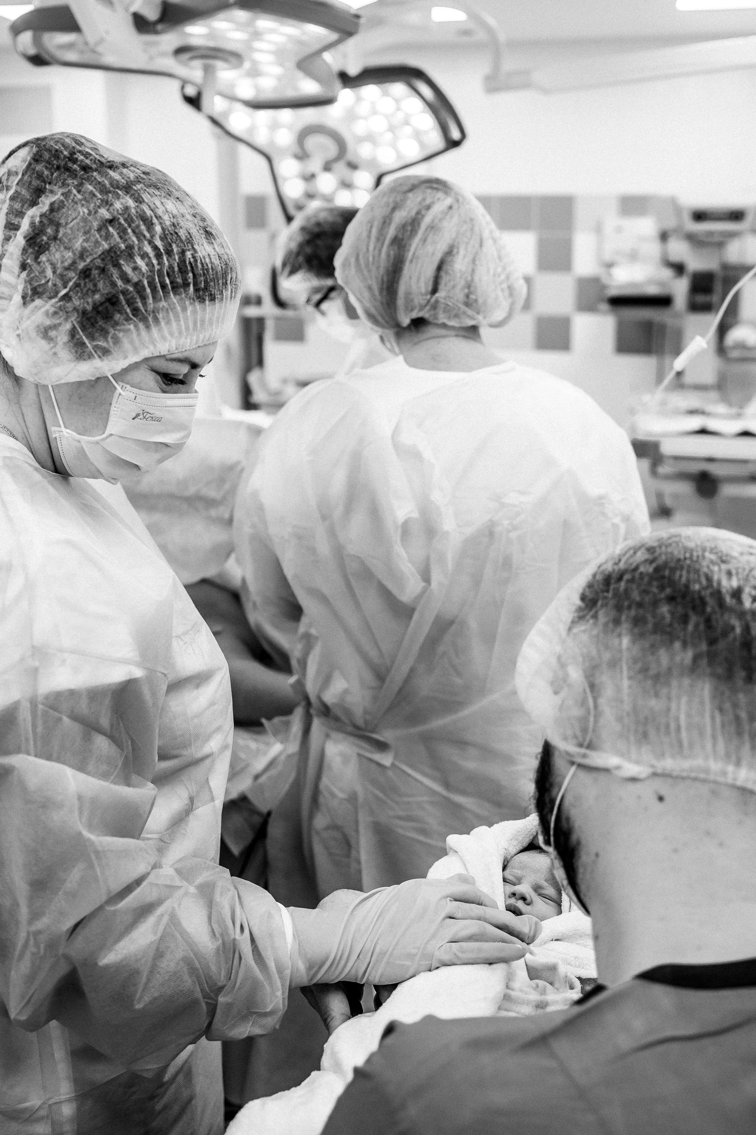 Рождение Варвары. Семейный и детский фотограф в Краснодаре. Фотограф новорожденных. Фотограф ньюборн. Фотограф родов Краснодар. Катя Угнивенко