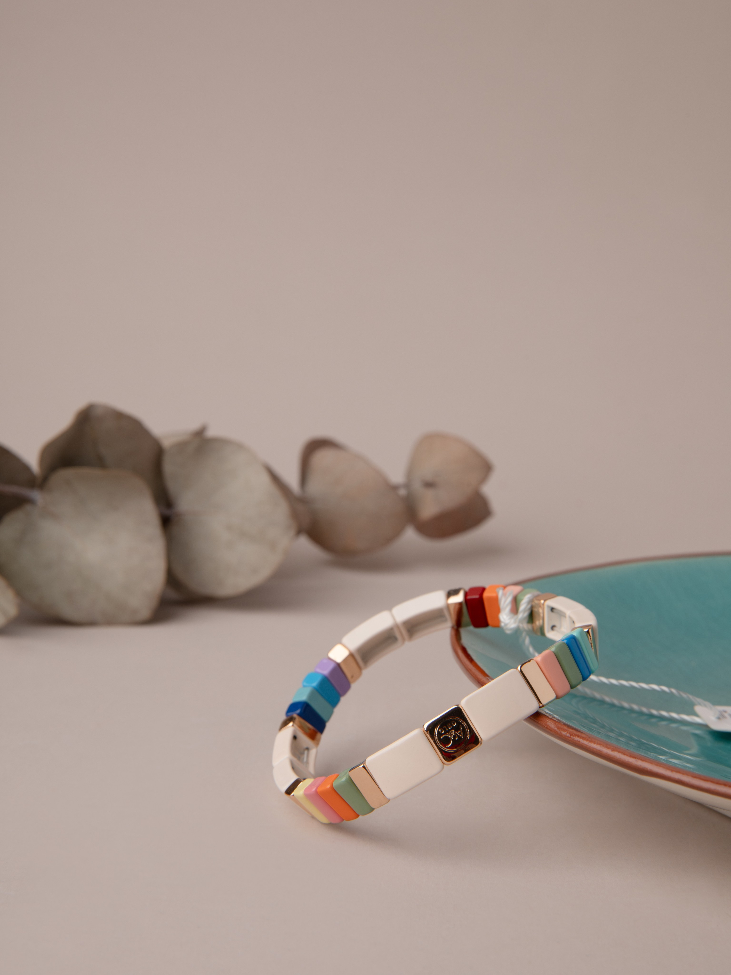 Украшения. Фотостудия предметной и модельной съёмки для маркетплейсов